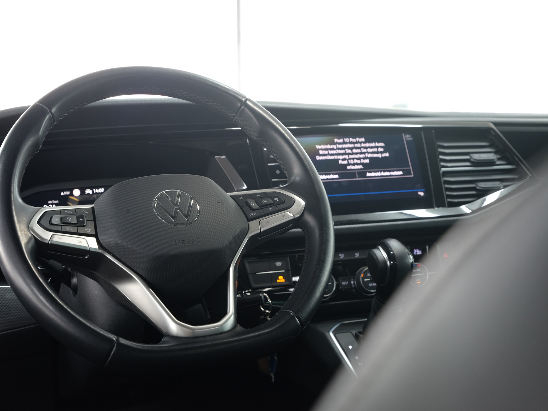 VW T6.1 Multivan 2.0 Bi-TDI Family 4Motion DSG *360 Kamera* *Assistenten* *CarPlay*-image-22