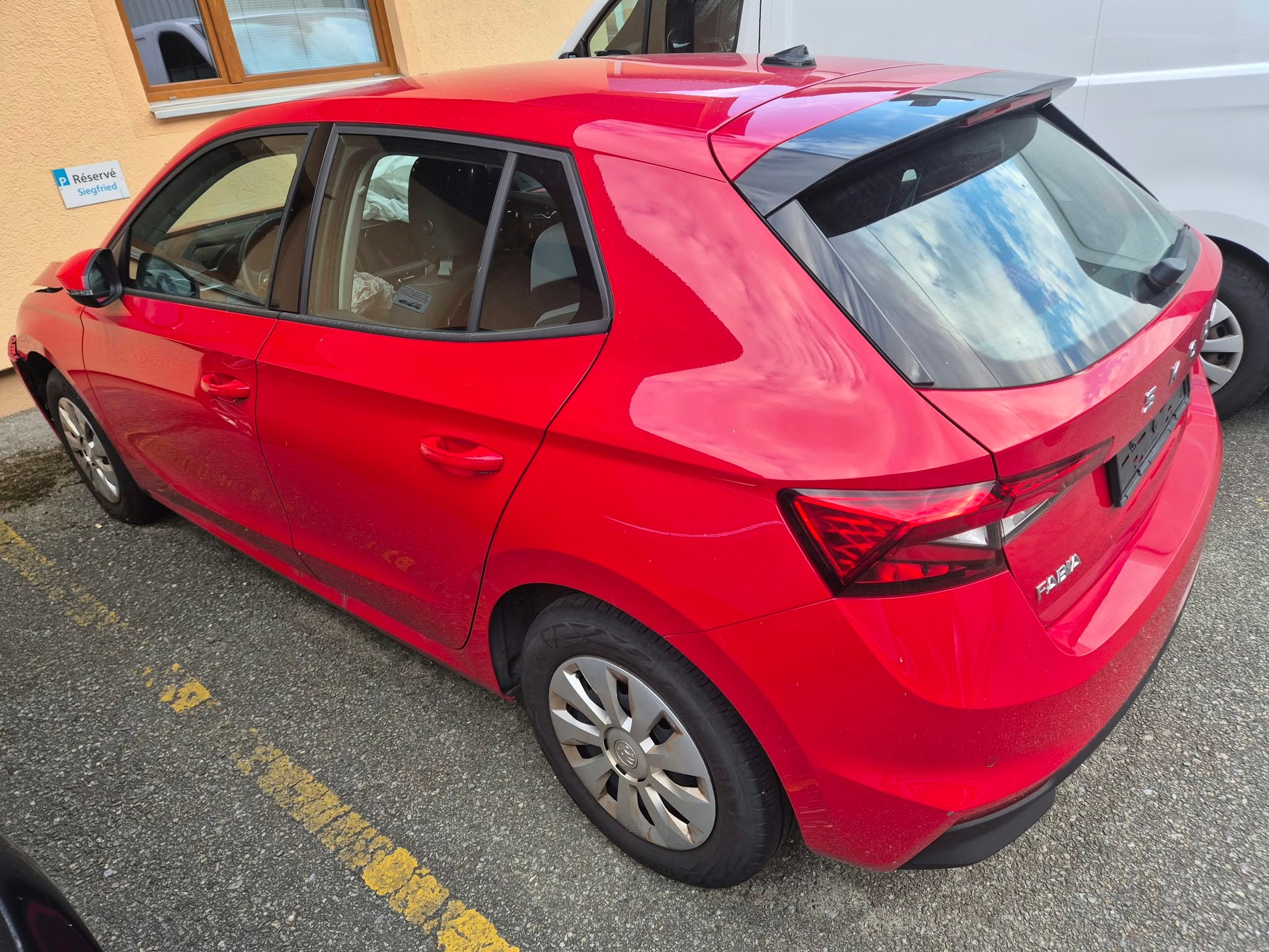 SKODA Fabia 1.0 TSI Selection DSG-image-4