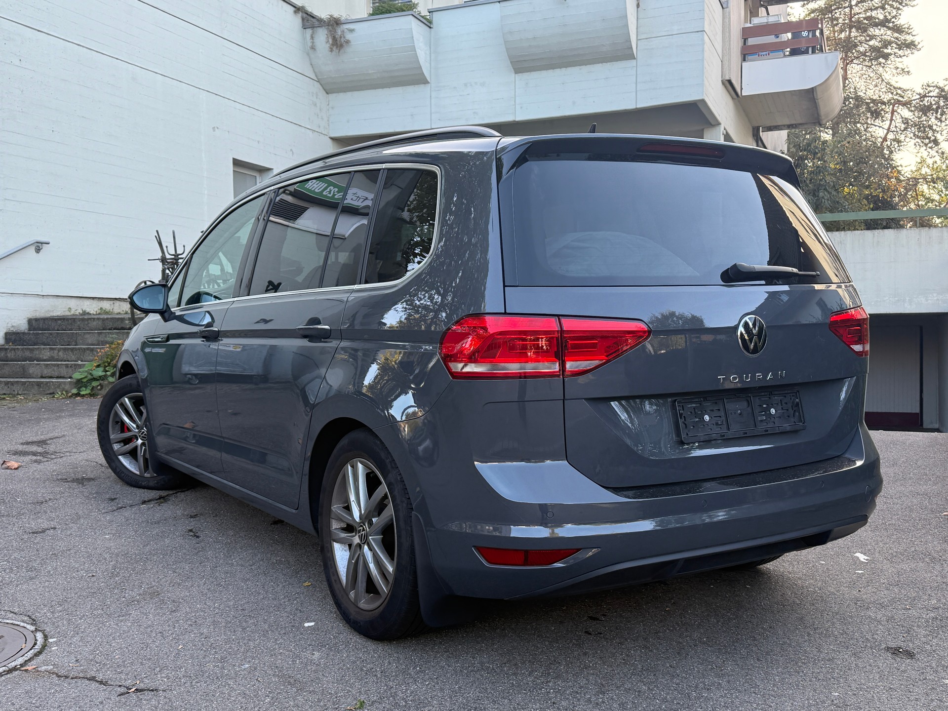 VW Touran 1.5 TSI EVO Comfortline DSG * R-Line Optik * * Facelift *-image-3