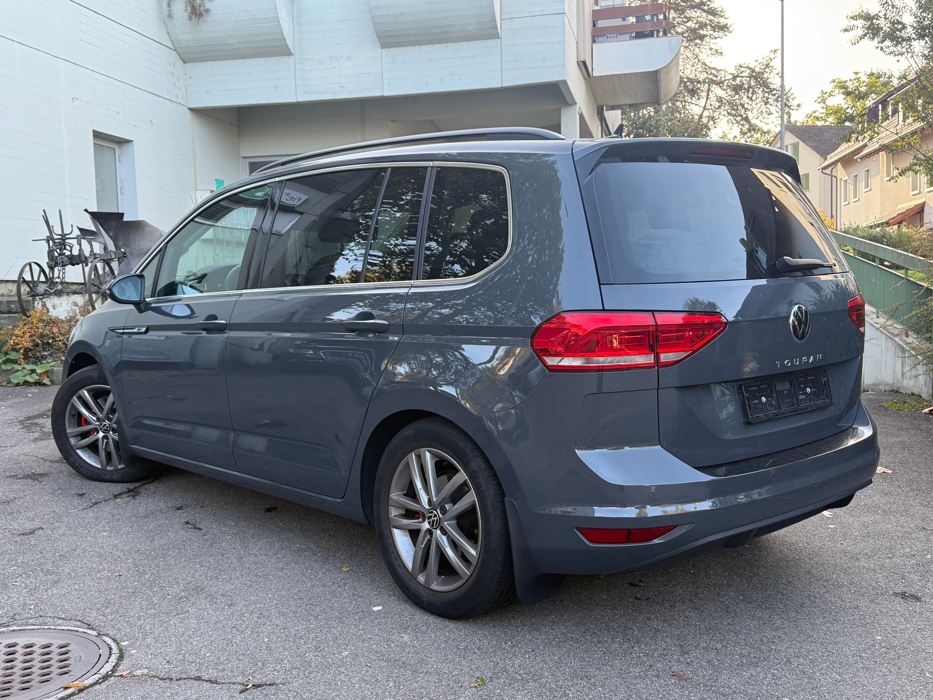 VW Touran 1.5 TSI EVO Comfortline DSG * R-Line Optik * * Facelift *-image-2