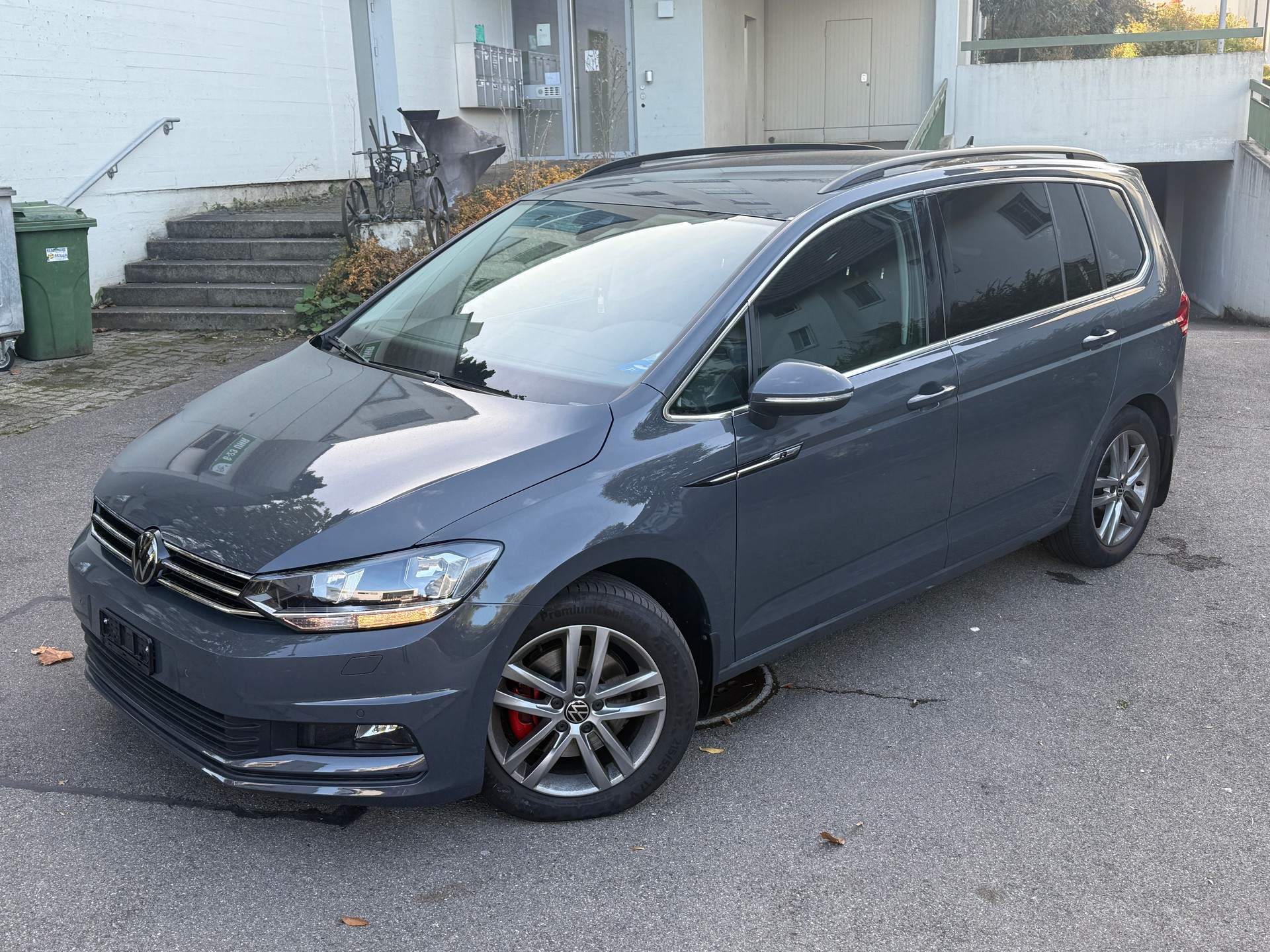 VW Touran 1.5 TSI EVO Comfortline DSG * R-Line Optik * * Facelift *-image-1