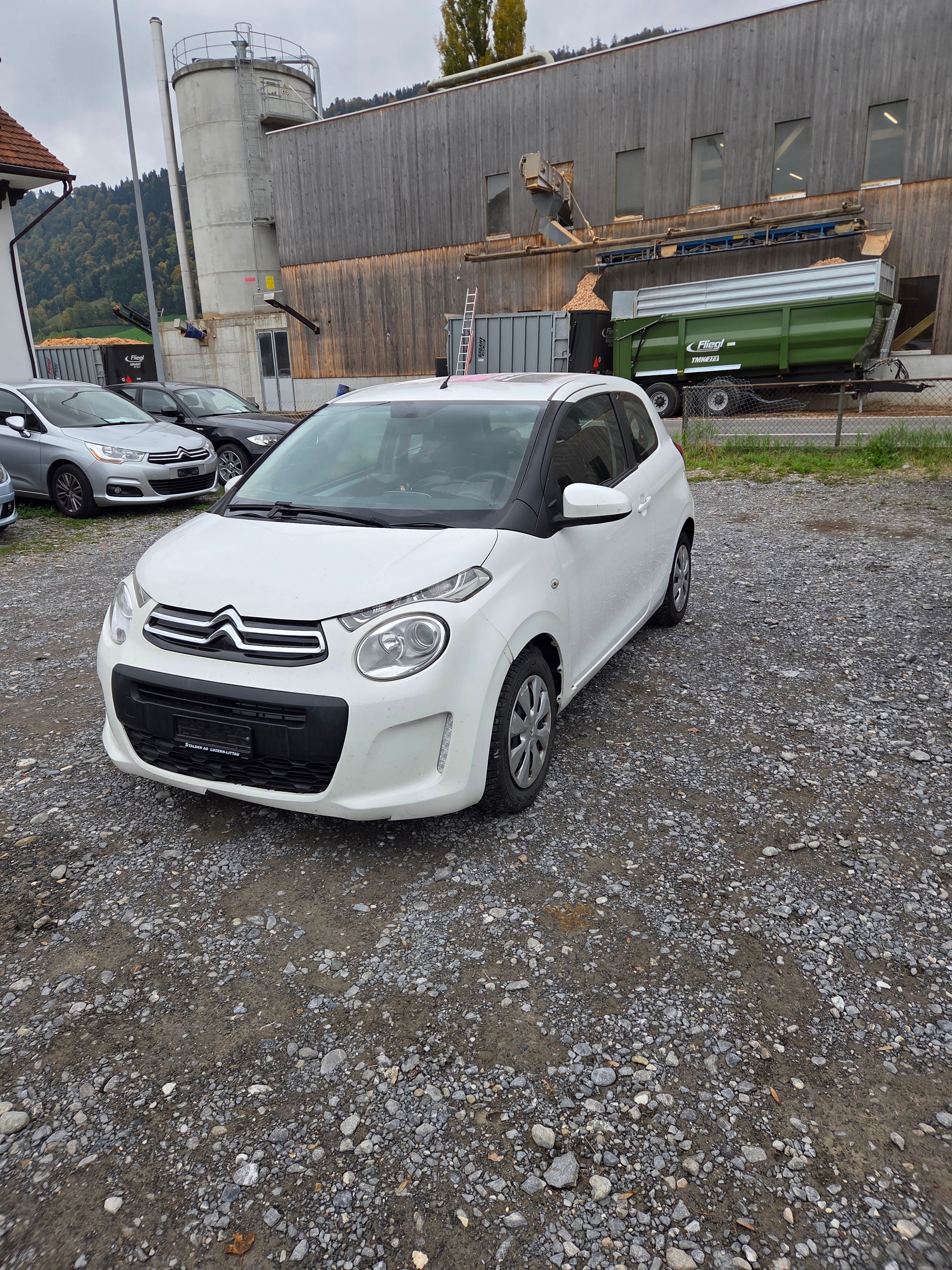 Car photo
