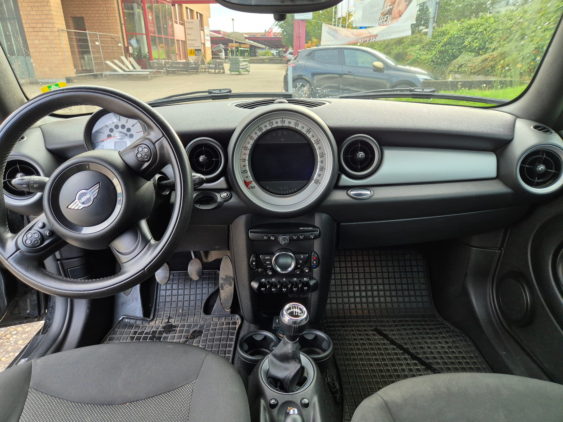 MINI Mini One-image-10