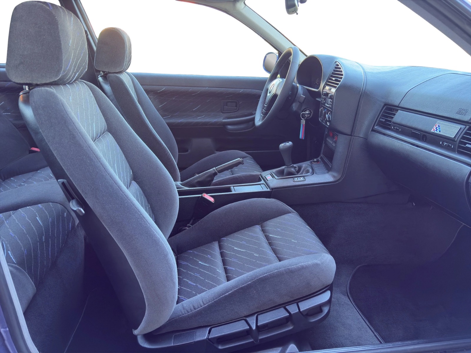 BMW 318iS Coupé M-Technic Individual-image-19