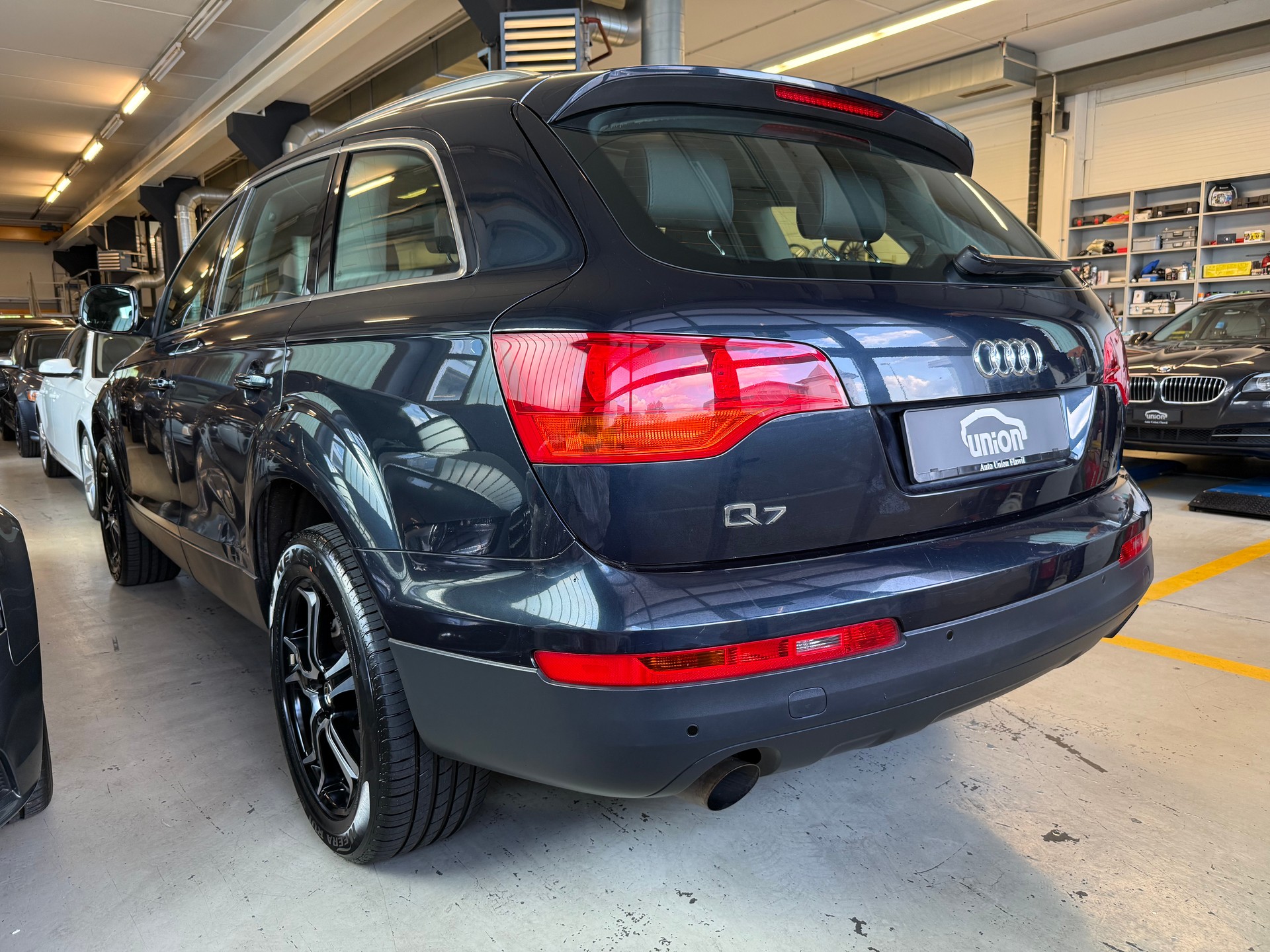 AUDI Q7 3.0 TDI quattro tiptronic-image-6