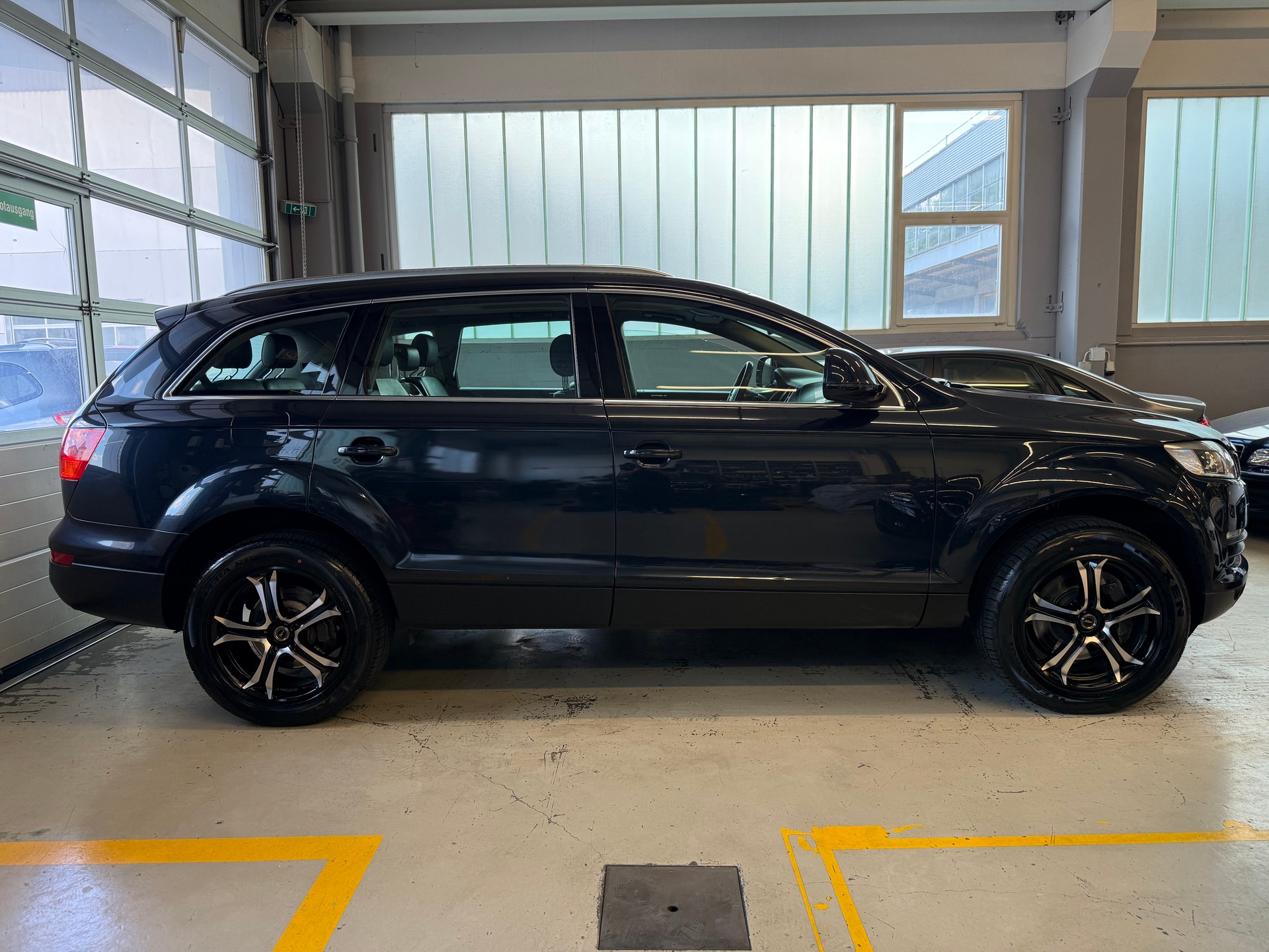 AUDI Q7 3.0 TDI quattro tiptronic-image-4
