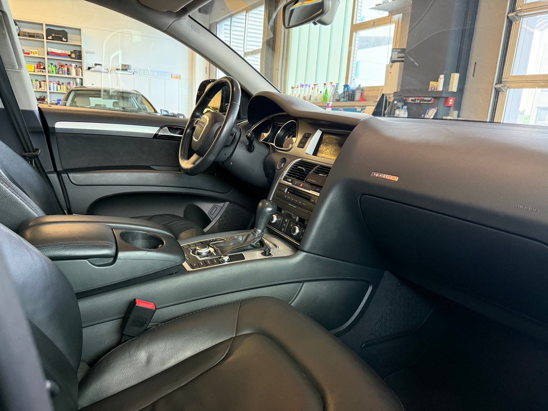 AUDI Q7 3.0 TDI quattro tiptronic-image-10