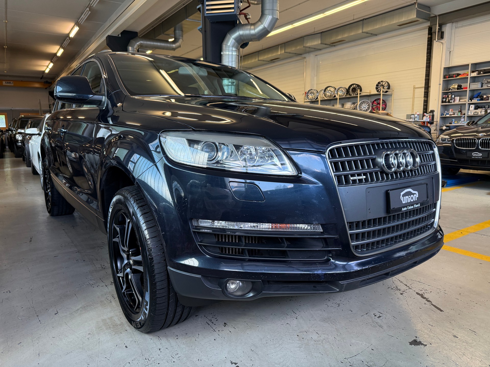 AUDI Q7 3.0 TDI quattro tiptronic-image-1