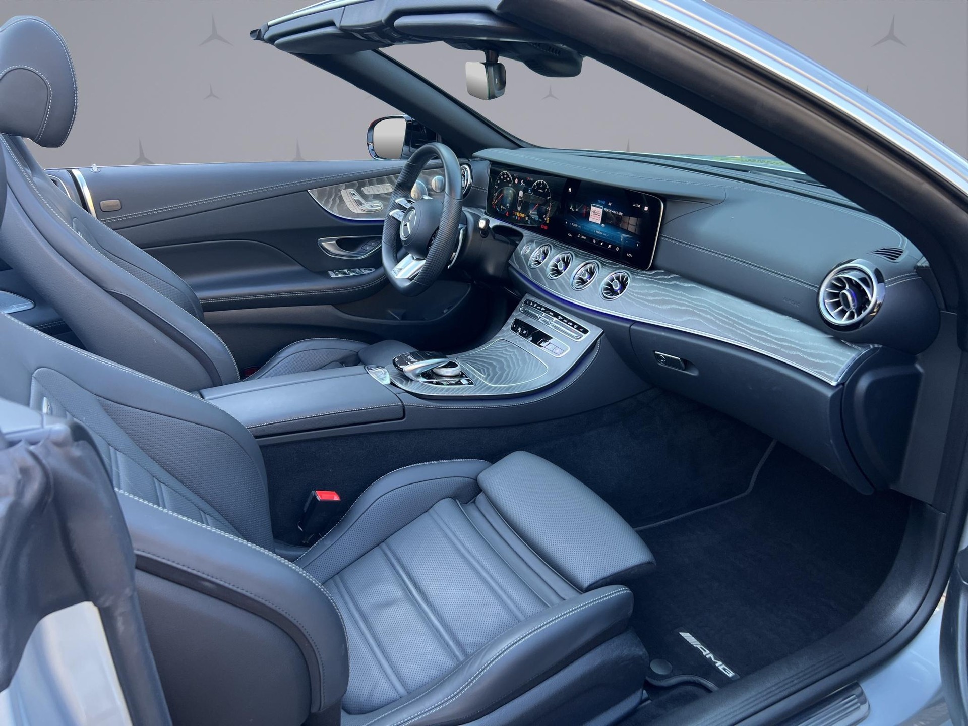 MERCEDES-BENZ E 53 AMG 4matic+ Cabriolet-image-21