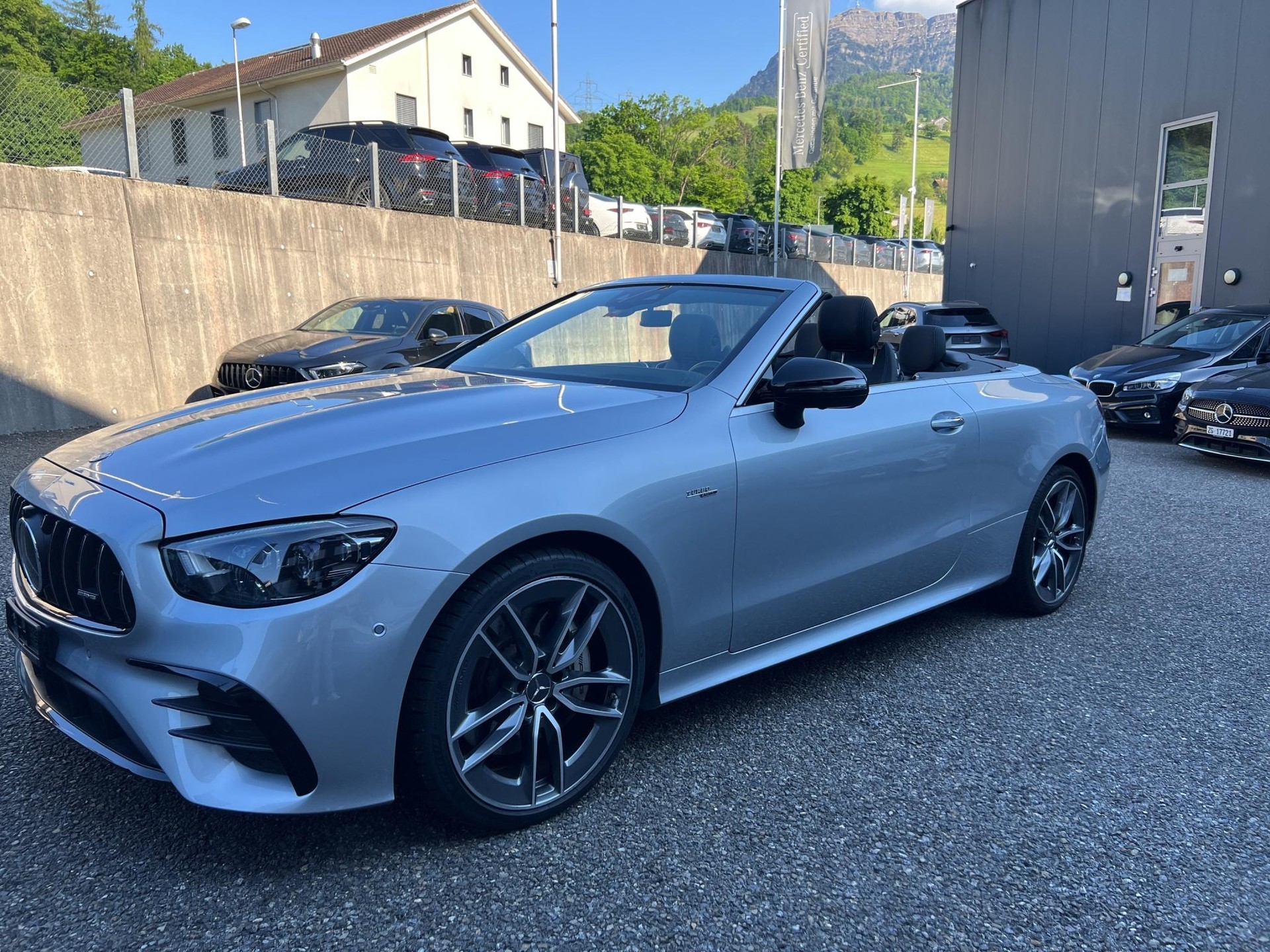 MERCEDES-BENZ E 53 AMG 4matic+ Cabriolet-image-17