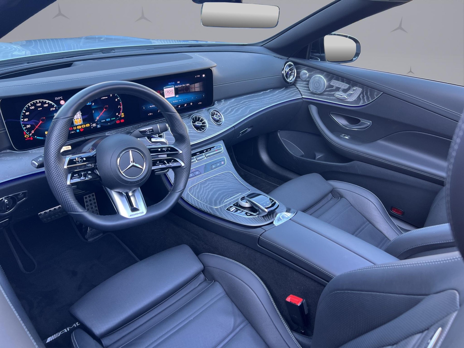 MERCEDES-BENZ E 53 AMG 4matic+ Cabriolet-image-11