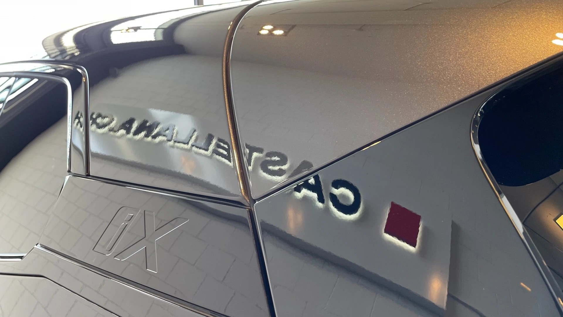 BMW iX xDrive40-image-3