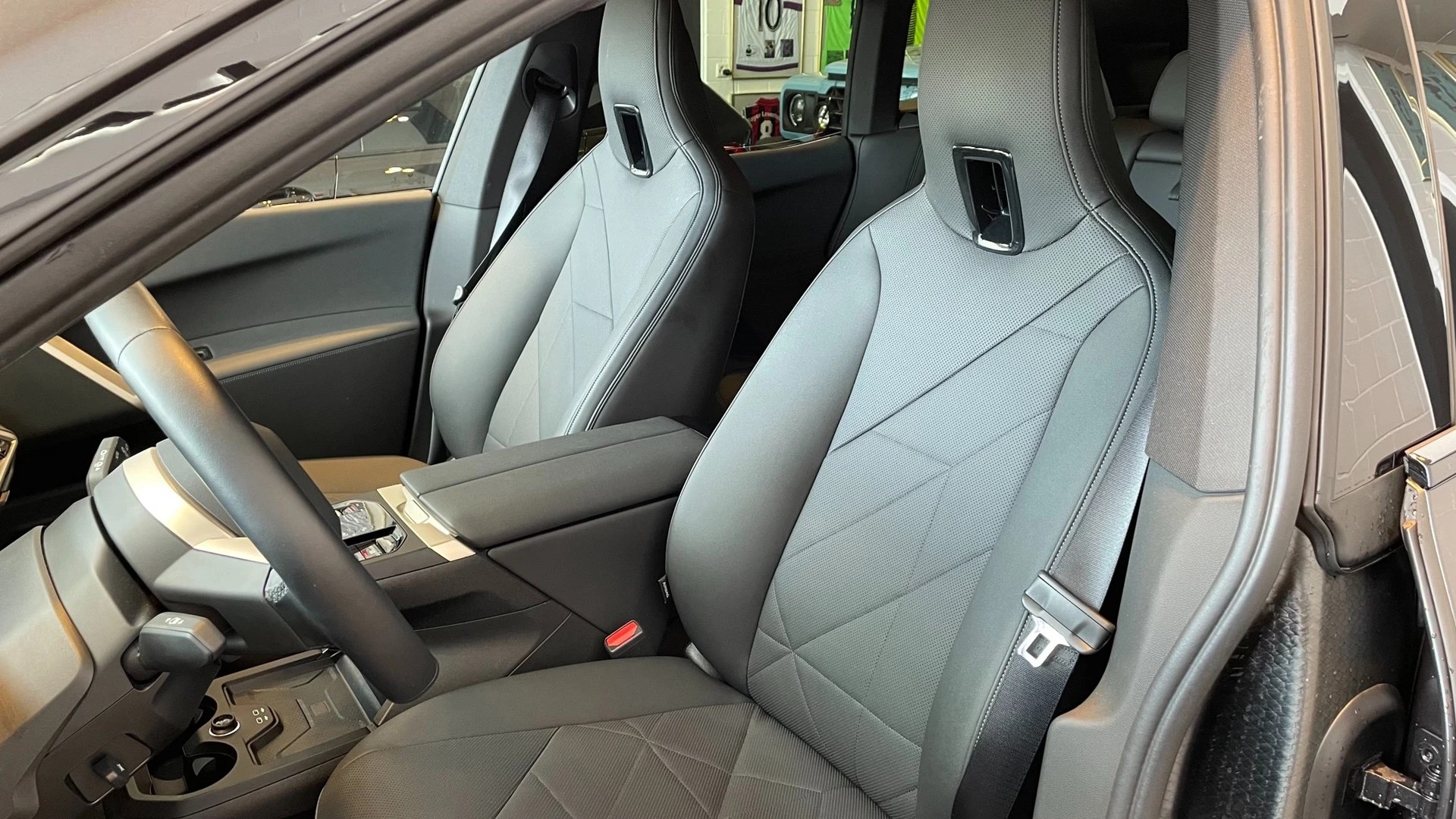 BMW iX xDrive40-image-9