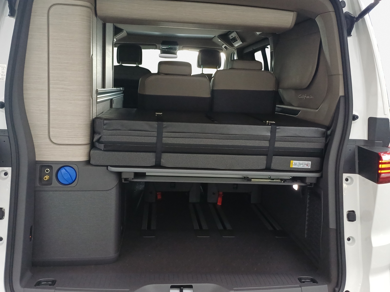 VW California 2.0 TSI Ocean Liberty-image-12