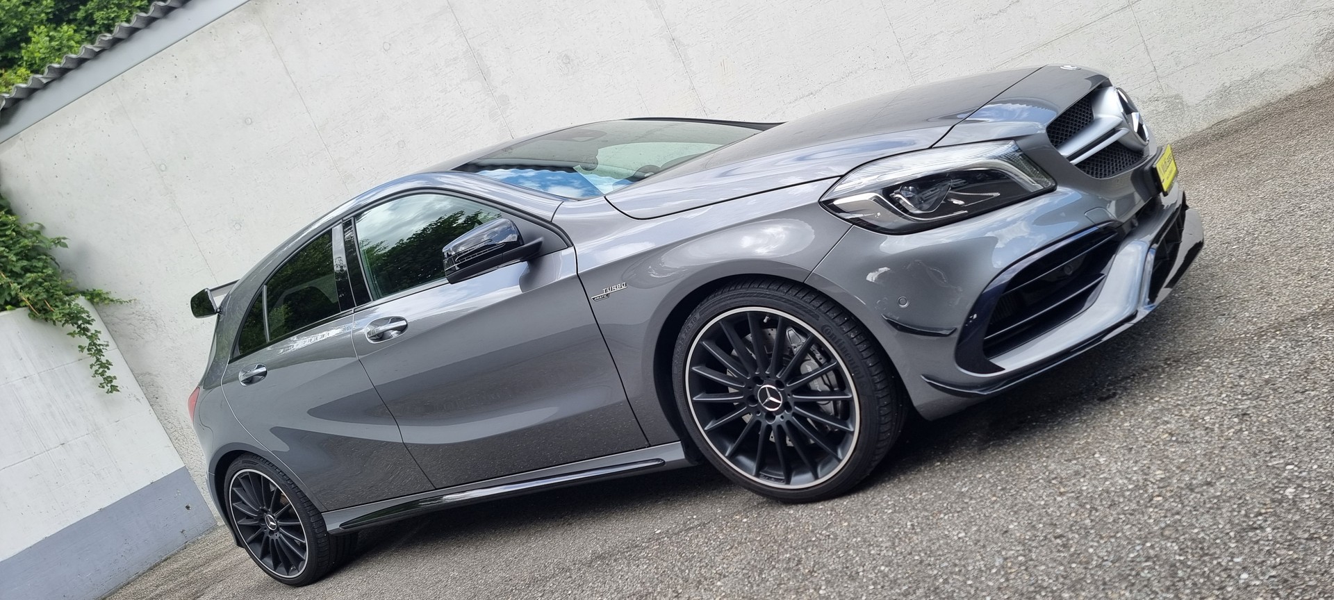 MERCEDES-BENZ A 45 AMG 4Matic-image-1