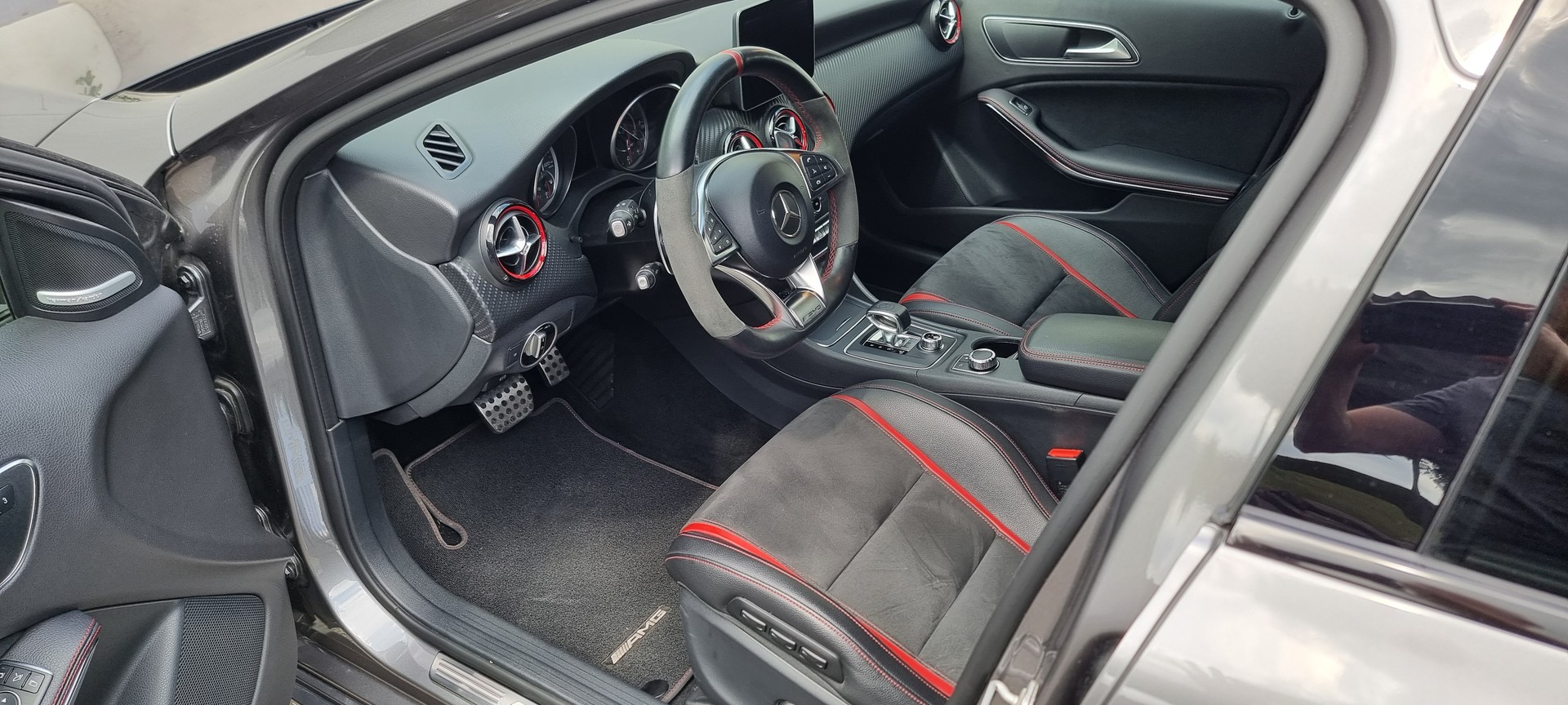MERCEDES-BENZ A 45 AMG 4Matic-image-7
