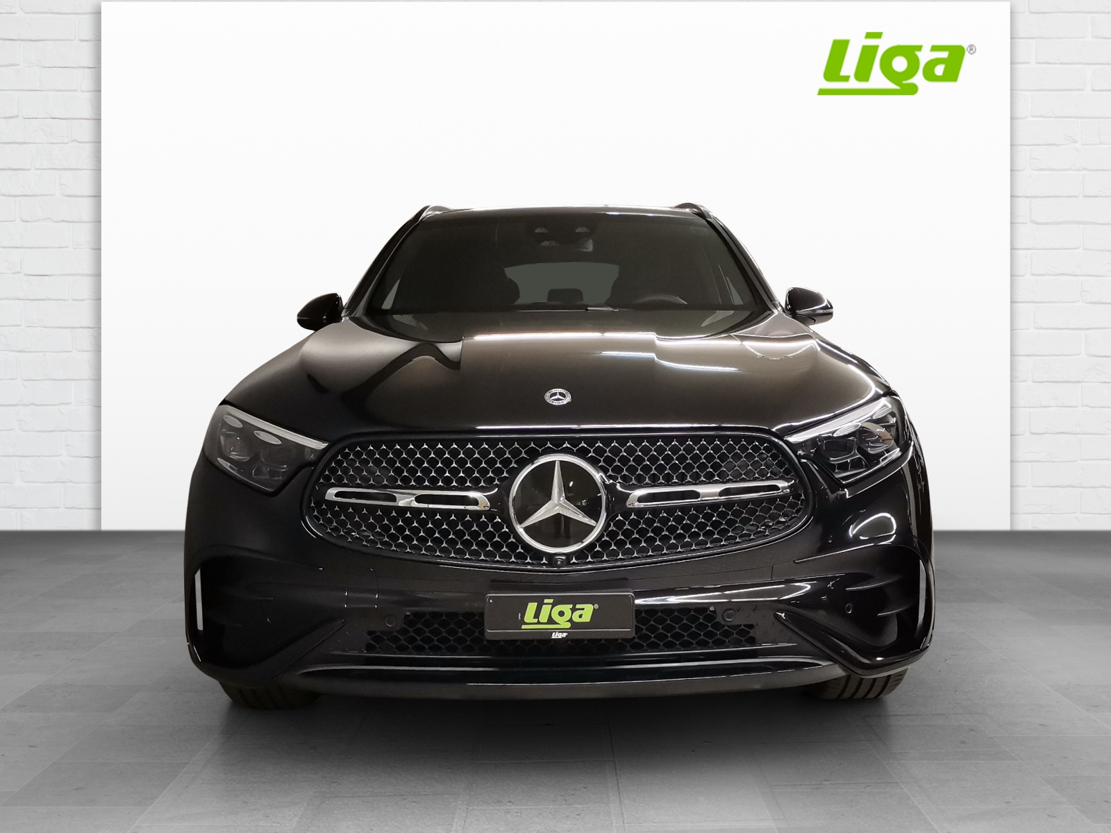 MERCEDES-BENZ GLC 300 d AMG Line 4Matic-image-2