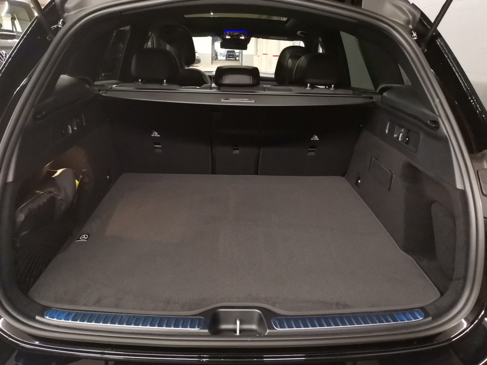MERCEDES-BENZ GLC 300 d AMG Line 4Matic-image-10