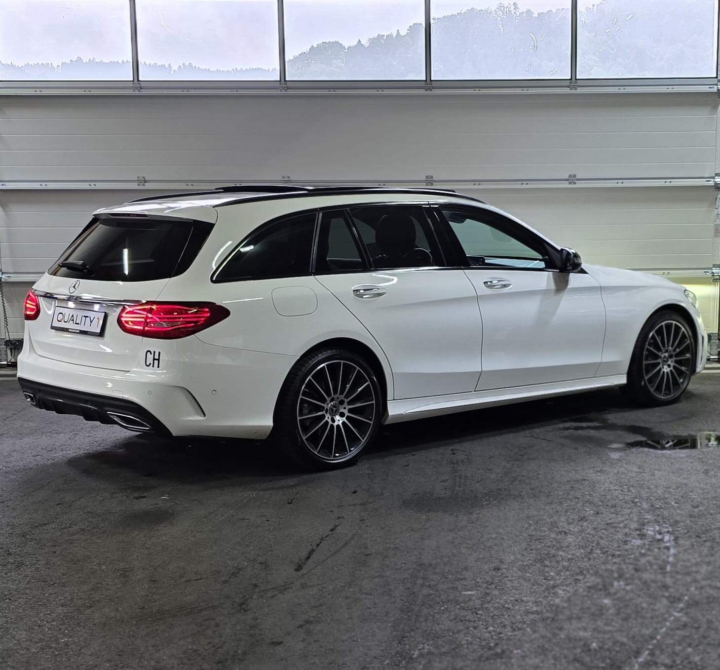MERCEDES-BENZ C 220 d Swiss Star AMG Line 4M 9G-Tronic *CH-Fahrzeug*-image-4