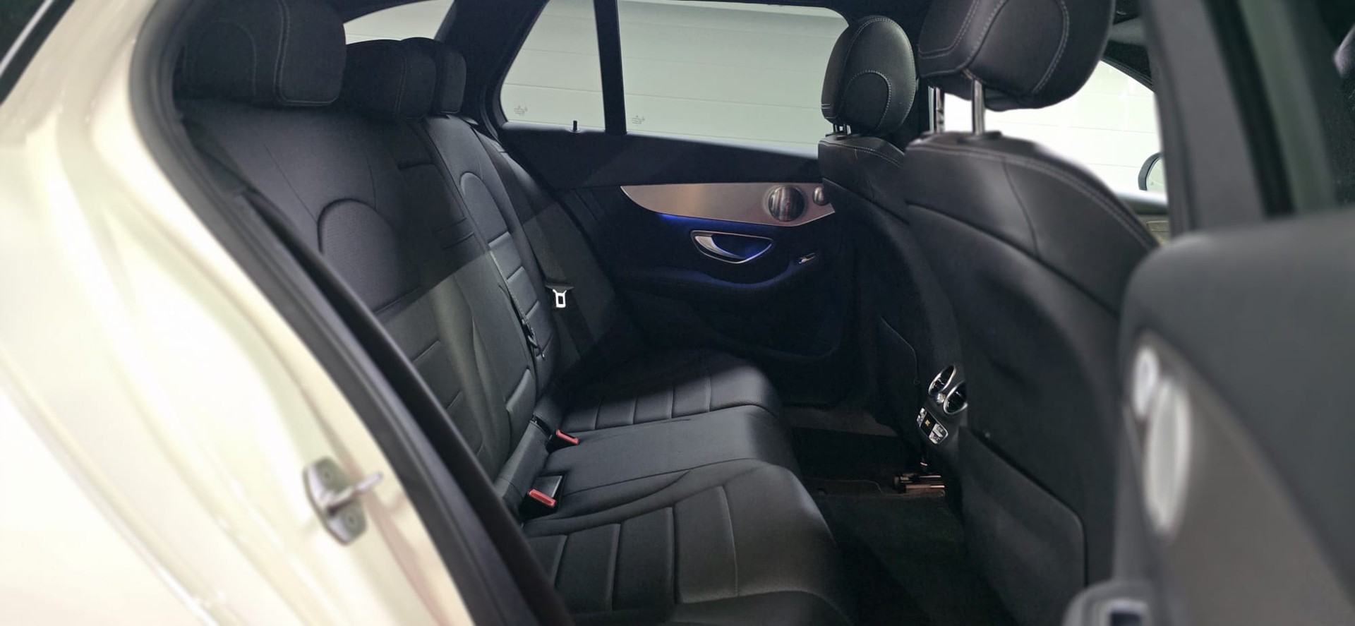 MERCEDES-BENZ C 220 d Swiss Star AMG Line 4M 9G-Tronic *CH-Fahrzeug*-image-26