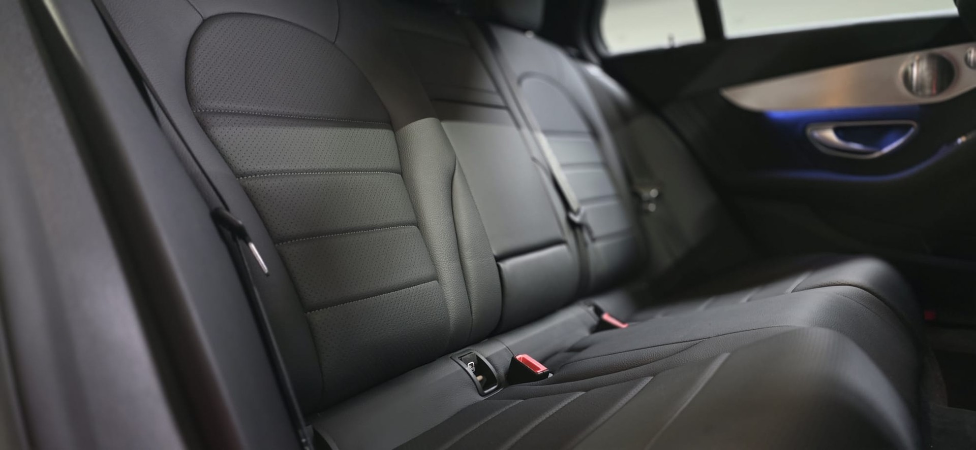MERCEDES-BENZ C 220 d Swiss Star AMG Line 4M 9G-Tronic *CH-Fahrzeug*-image-27