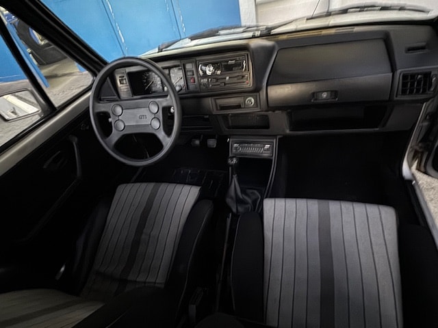 VW Golf 1800 GTI-image-9
