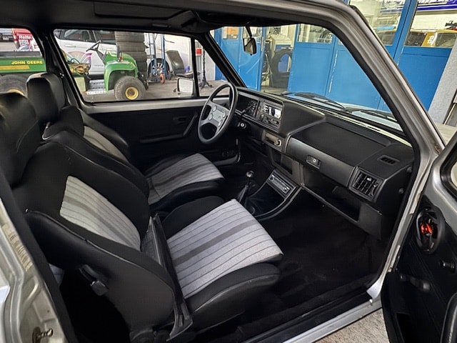 VW Golf 1800 GTI-image-7