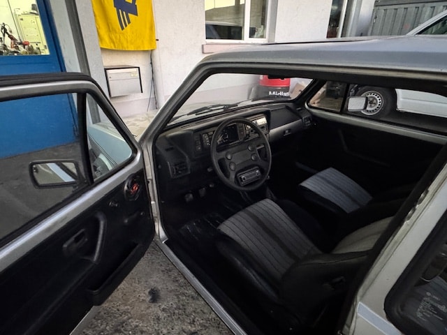 VW Golf 1800 GTI-image-11