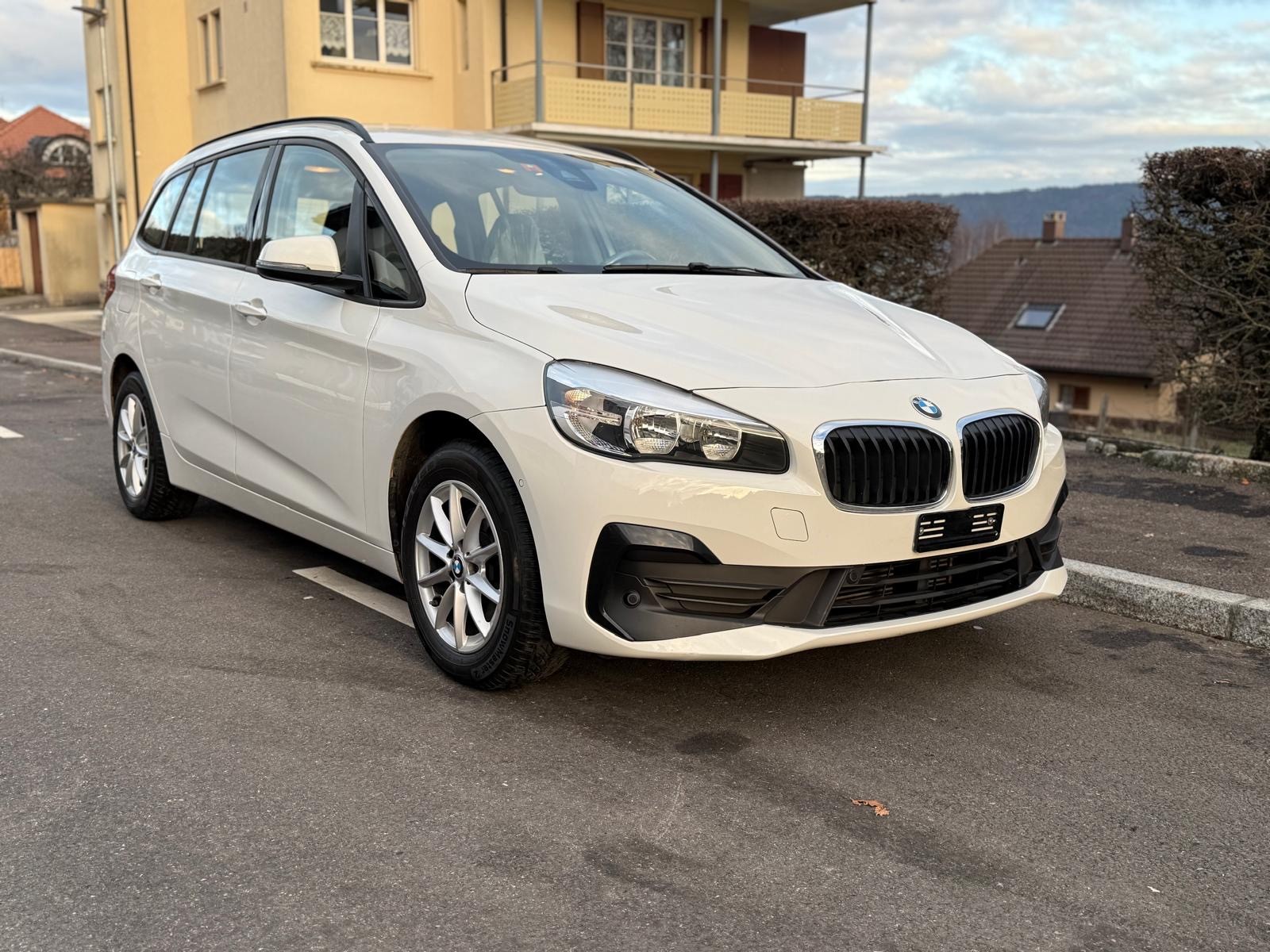 BMW 216d Gran Tourer DKG Essential Edition-image-0