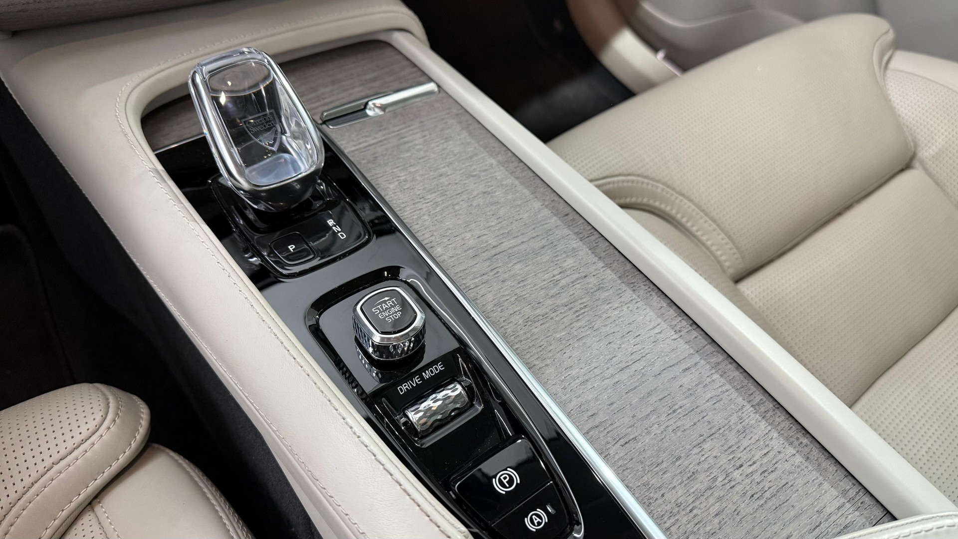 VOLVO XC90 2.0 T8 TE Inscription 7P.-image-11