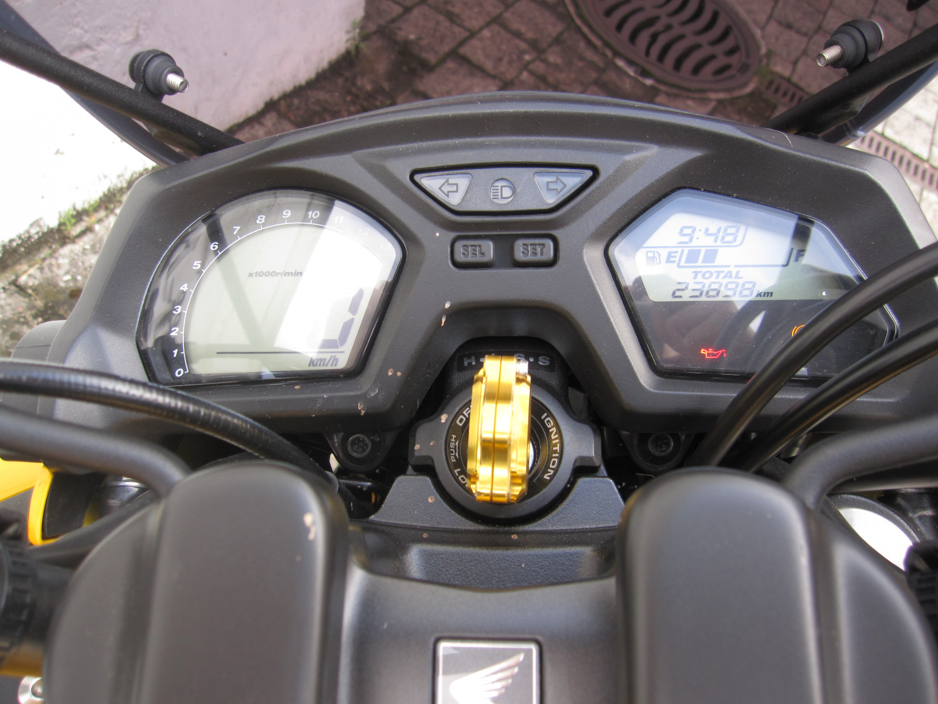 HONDA CB 650 F-image-4