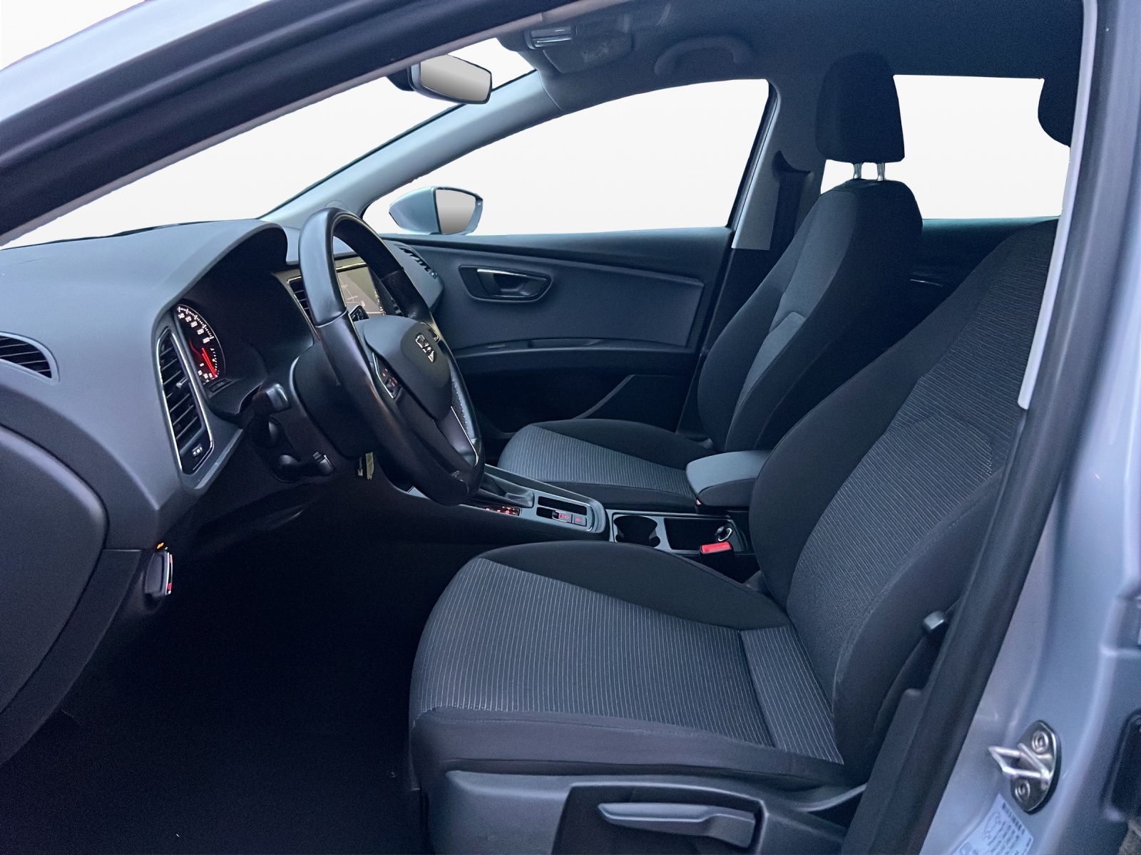SEAT Leon ST 1.6 TDI CR Style DSG-image-8