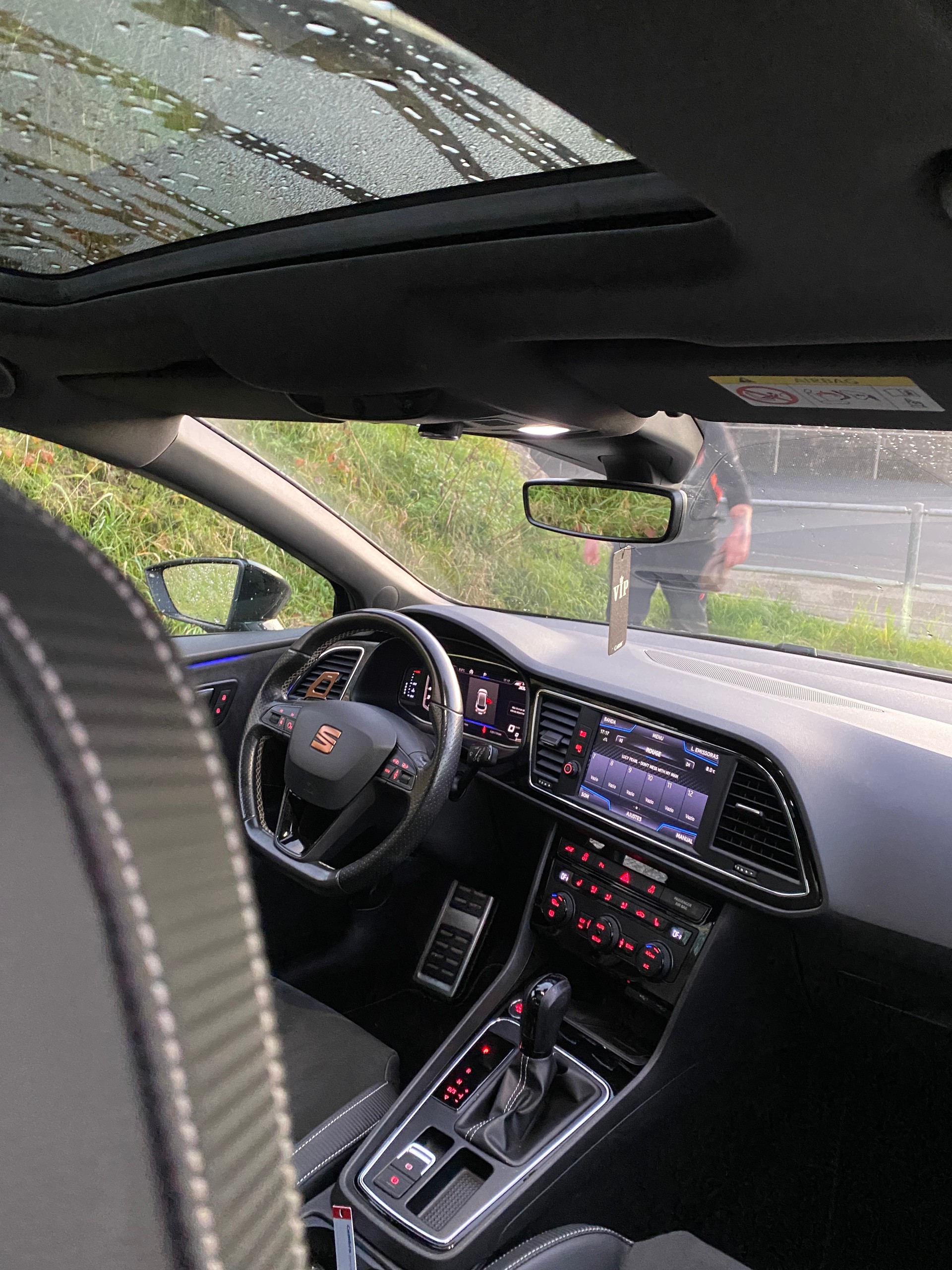 SEAT Leon ST 2.0 TSI Cupra 300 4 Drive DSG-image-9