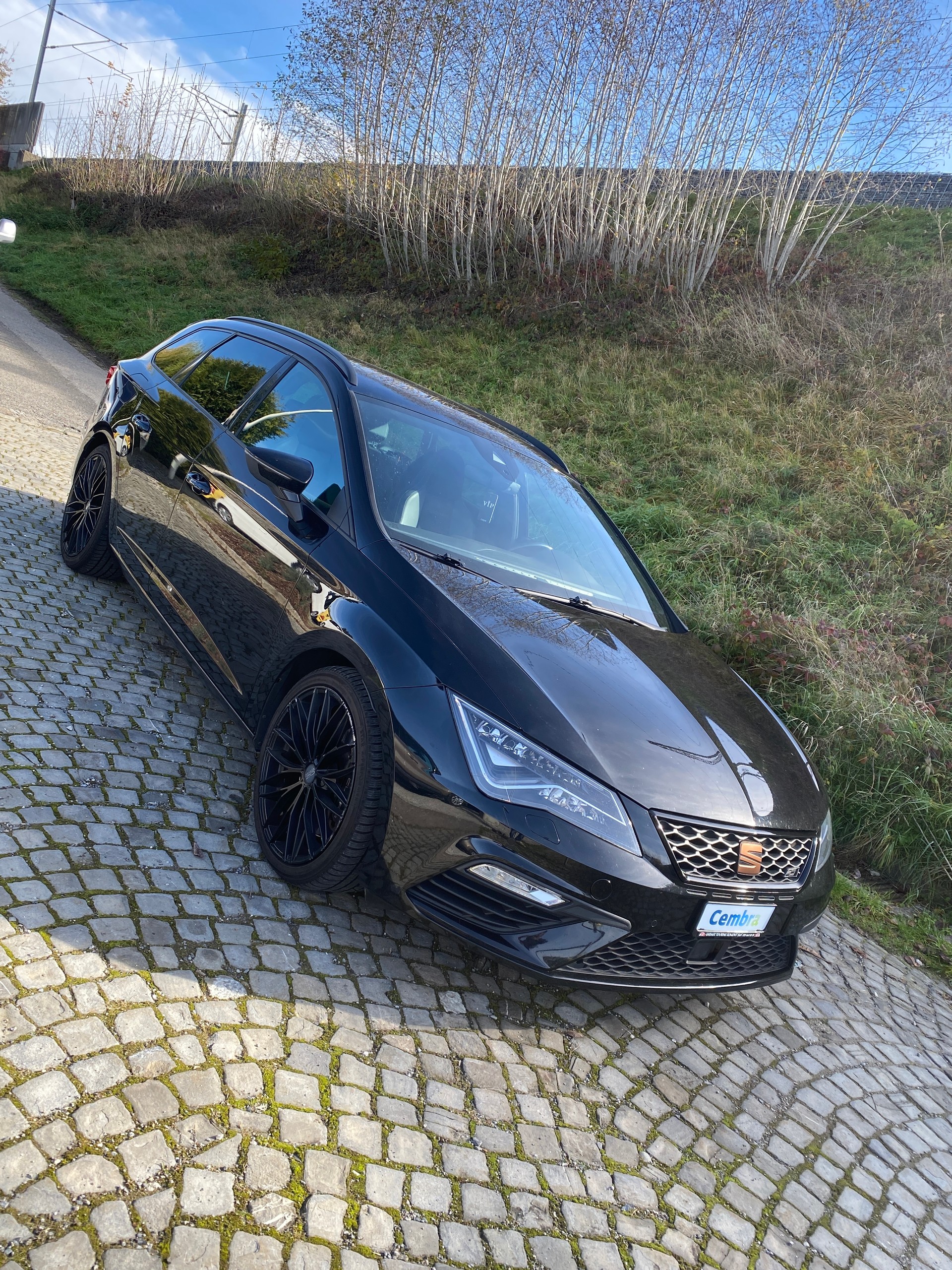 SEAT Leon ST 2.0 TSI Cupra 300 4 Drive DSG-image-1