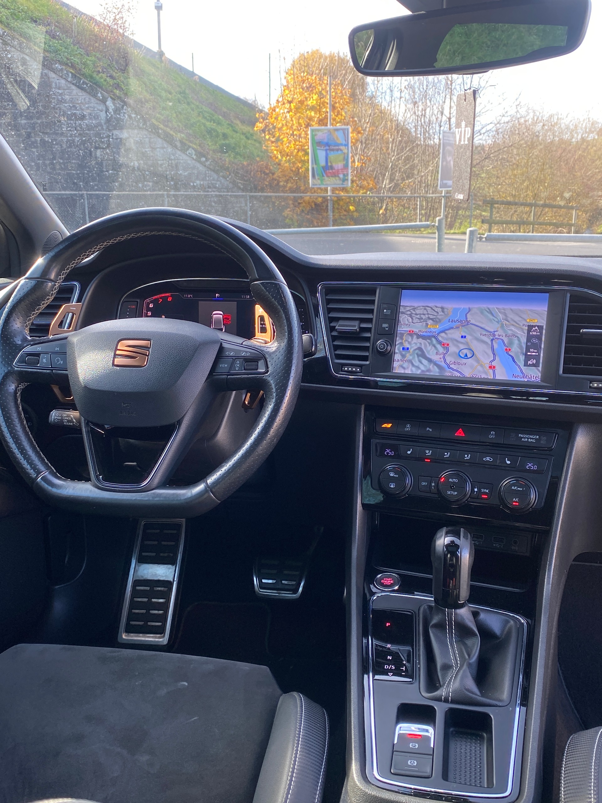 SEAT Leon ST 2.0 TSI Cupra 300 4 Drive DSG-image-8