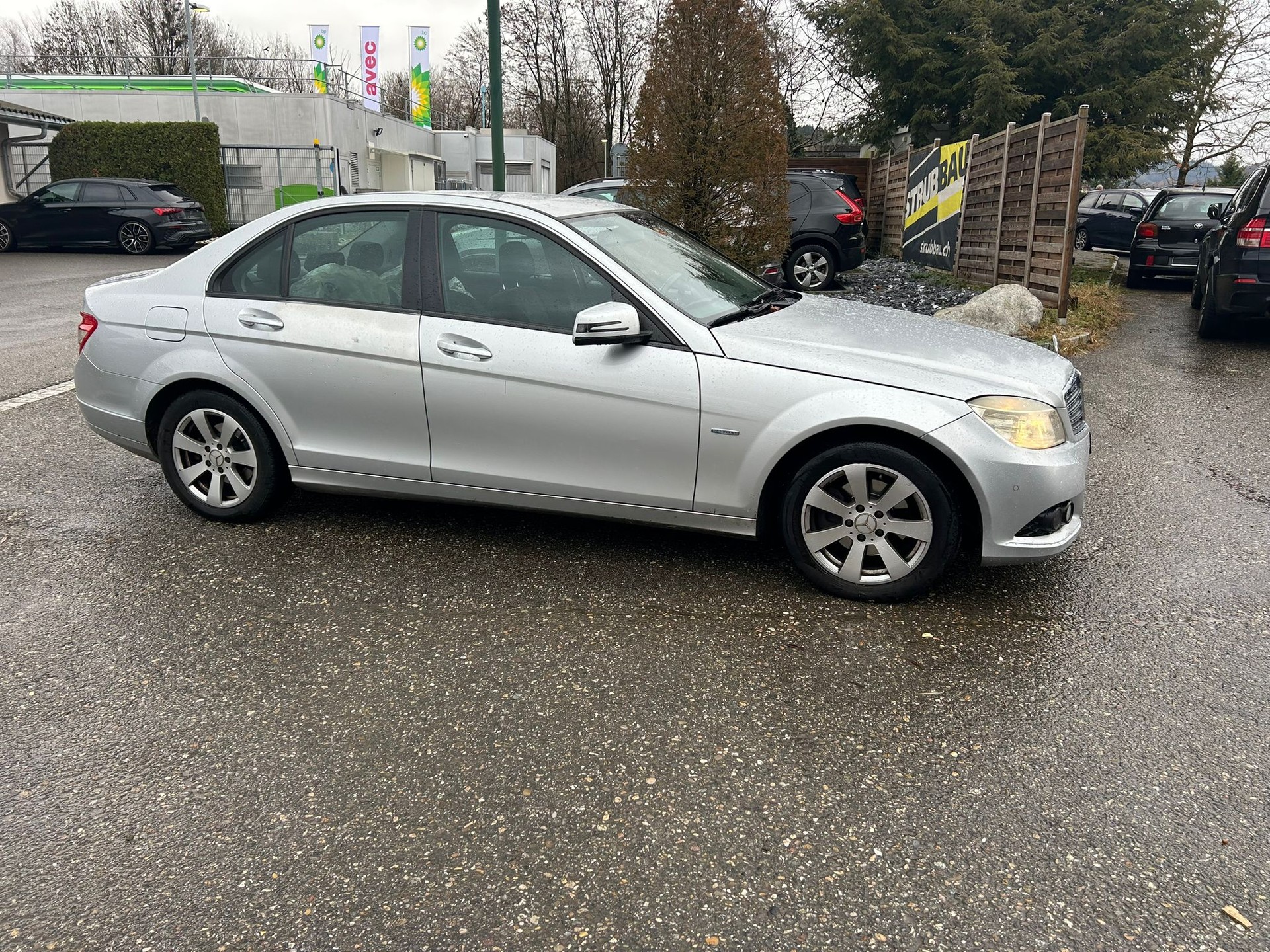 MERCEDES-BENZ C 180 CGI BlueEfficiency Automatic-image-5