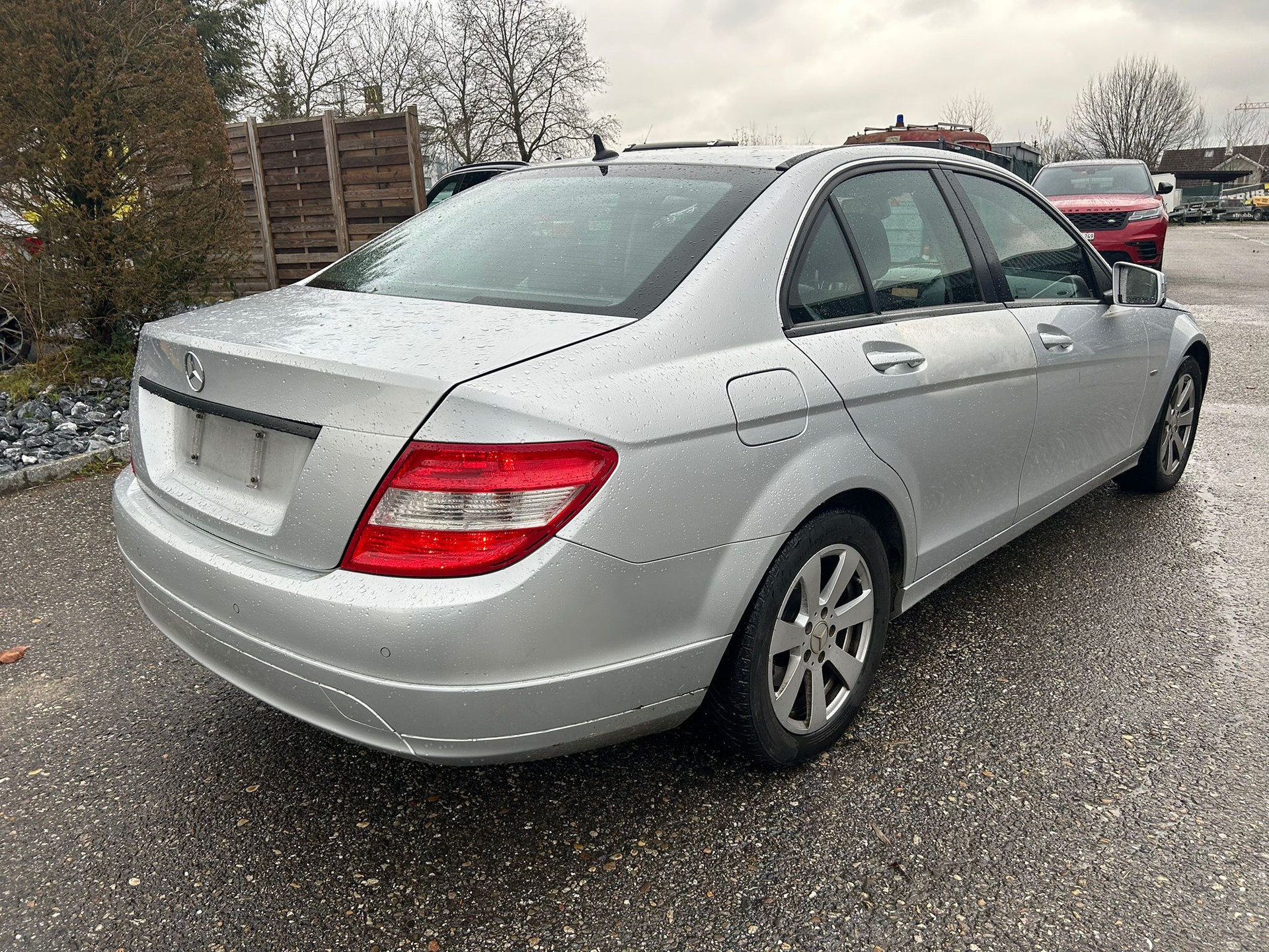 MERCEDES-BENZ C 180 CGI BlueEfficiency Automatic-image-7