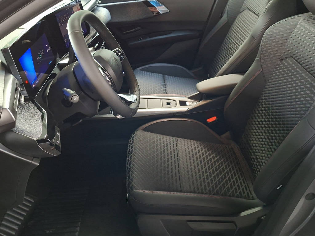 RENAULT Clio 1.8 E-Tech techno-image-3