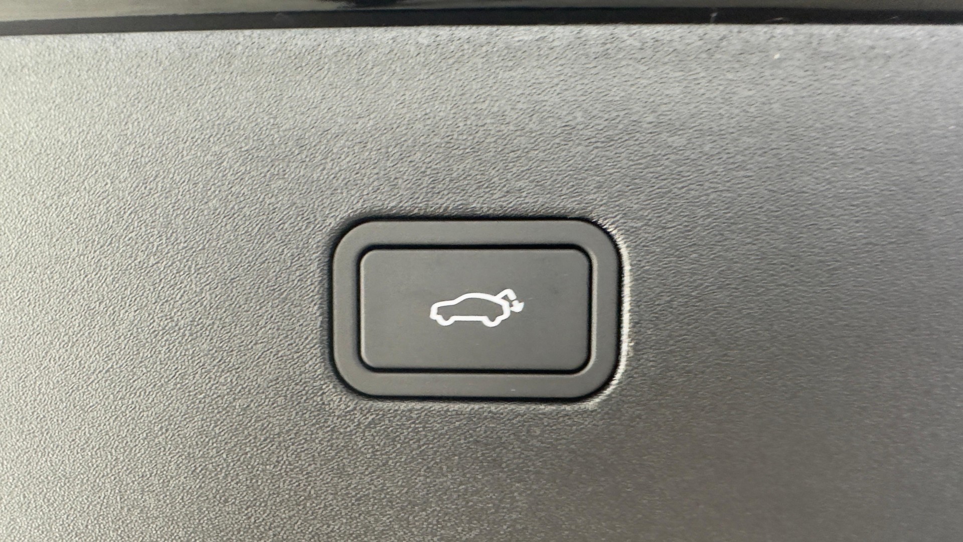 VOLVO EX 30 E60 Plus-image-15