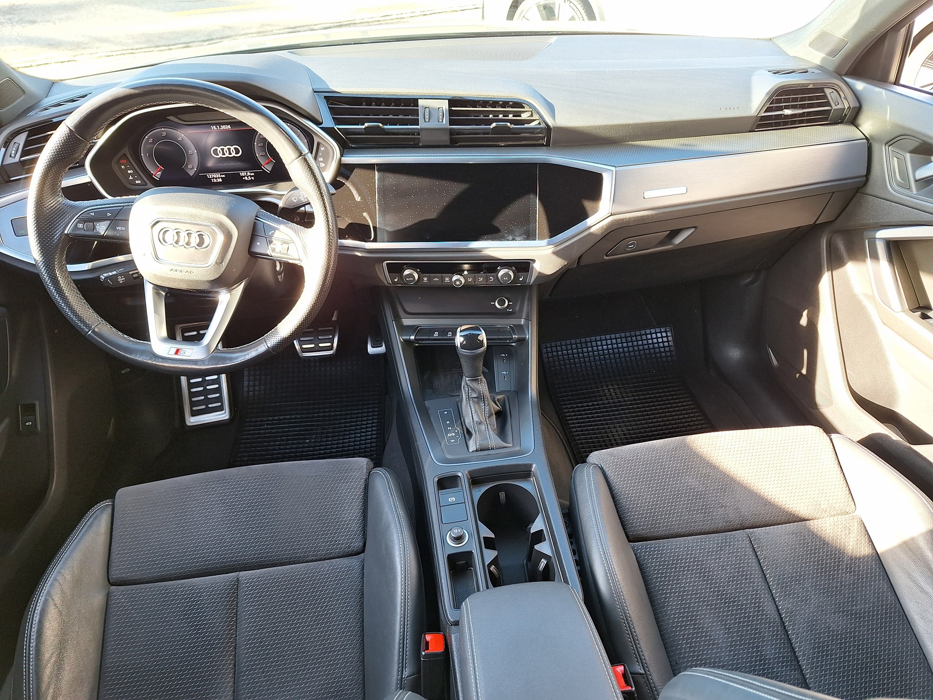 AUDI Q3 40 TDI S line Quattro-image-8