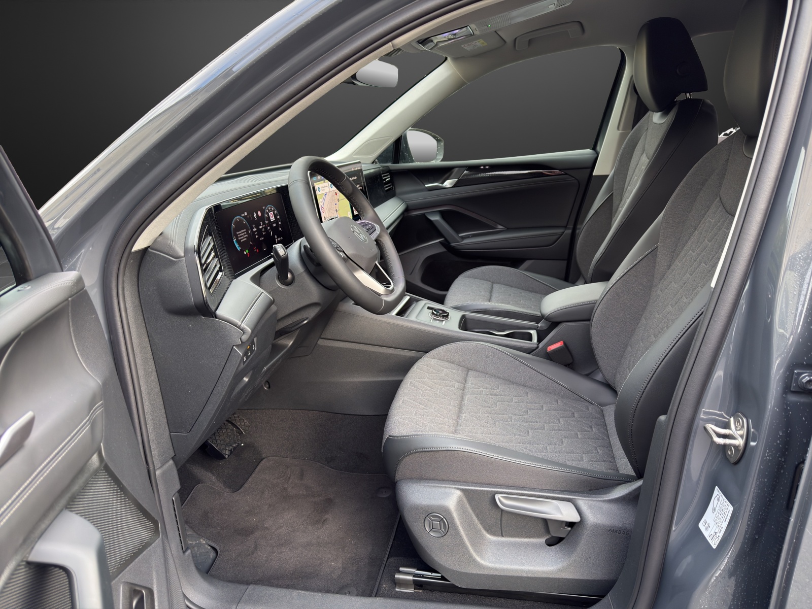 VW Tiguan 2.0 TDI SCR Elegance 4Motion DSG-image-7