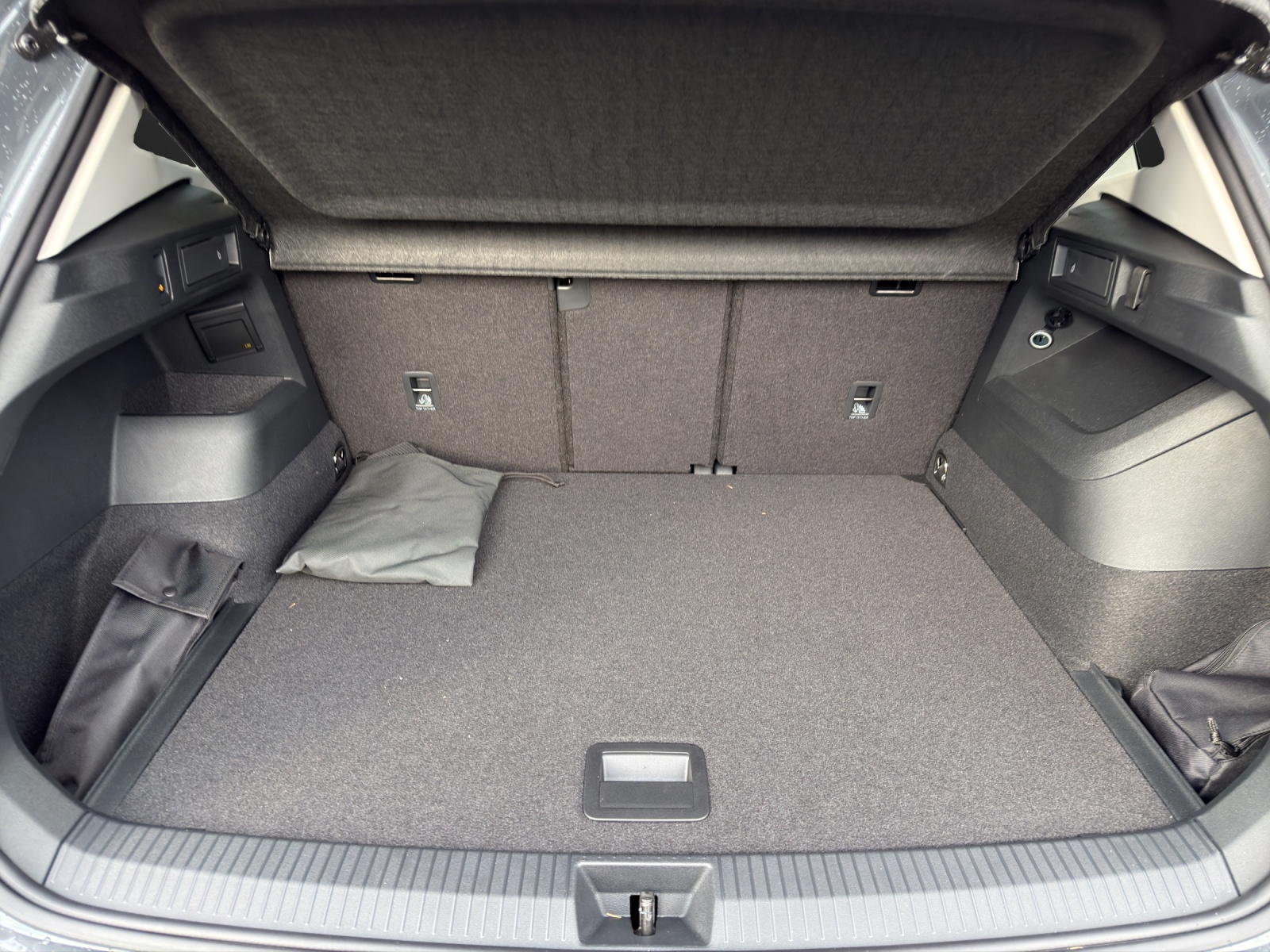 VW Tiguan 2.0 TDI SCR Elegance 4Motion DSG-image-12