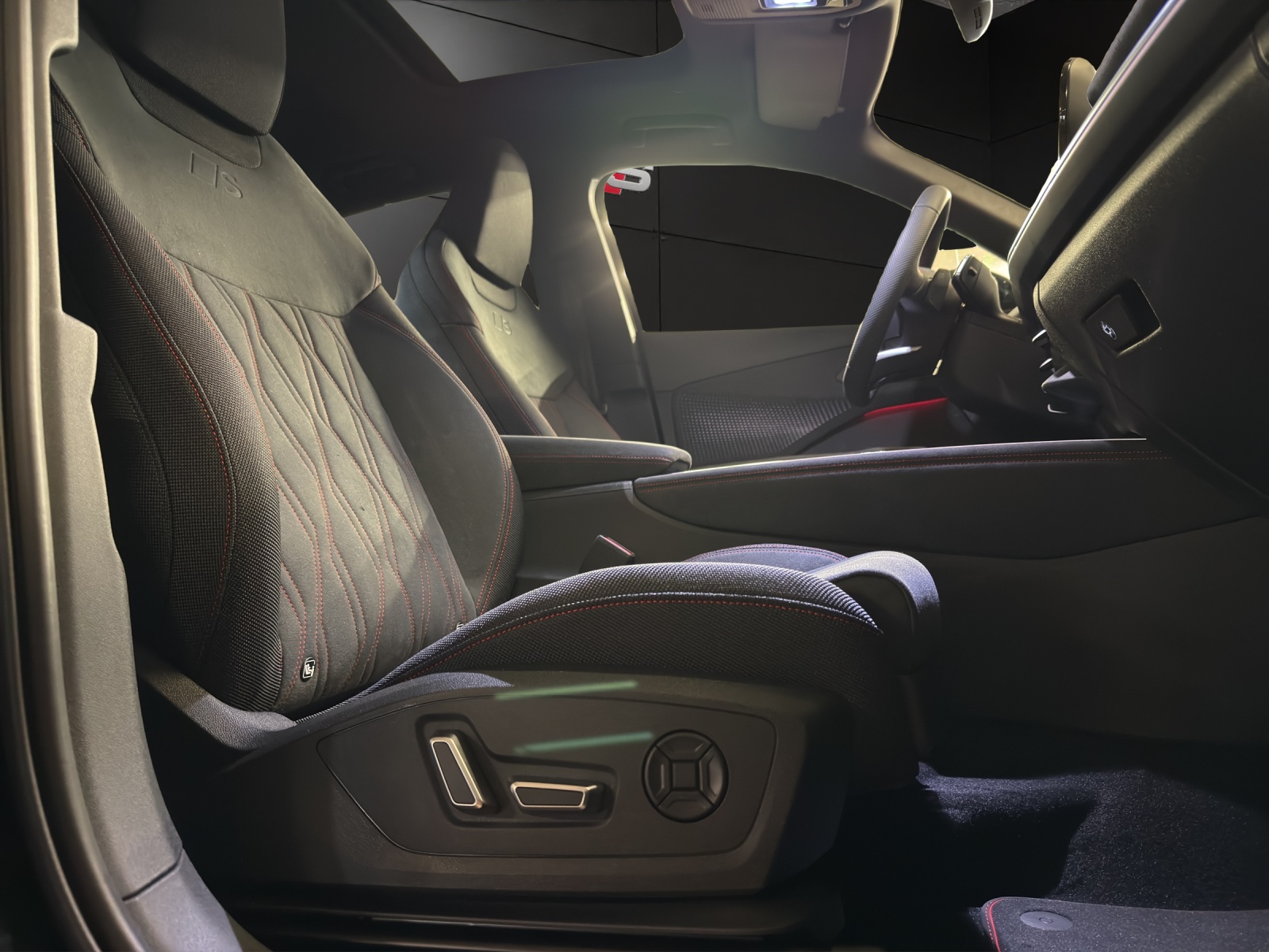 AUDI Q3 Sportback TFSI quattro 150 kW S tronic-image-14