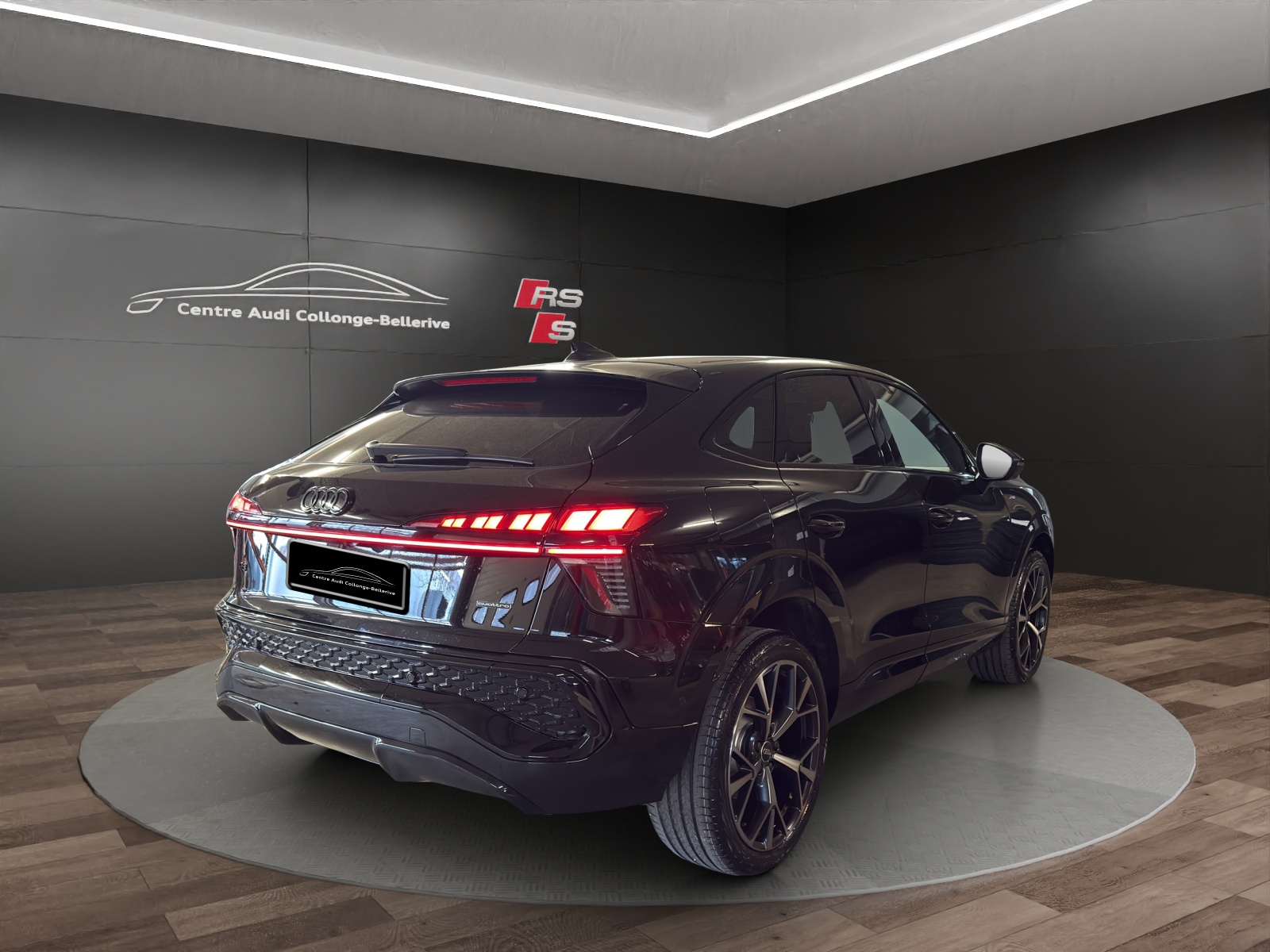 AUDI Q3 Sportback TFSI quattro 150 kW S tronic-image-5