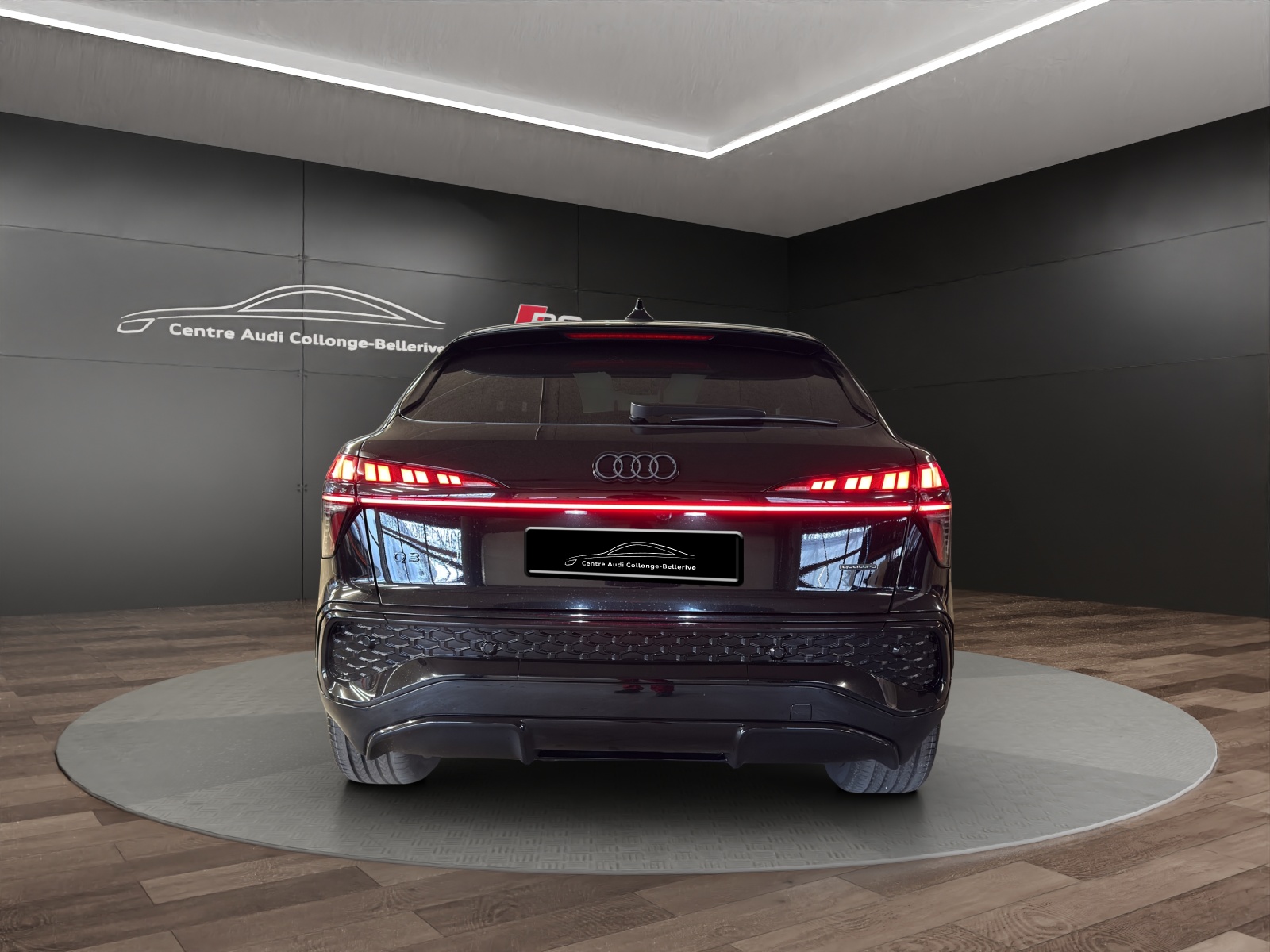 AUDI Q3 Sportback TFSI quattro 150 kW S tronic-image-4