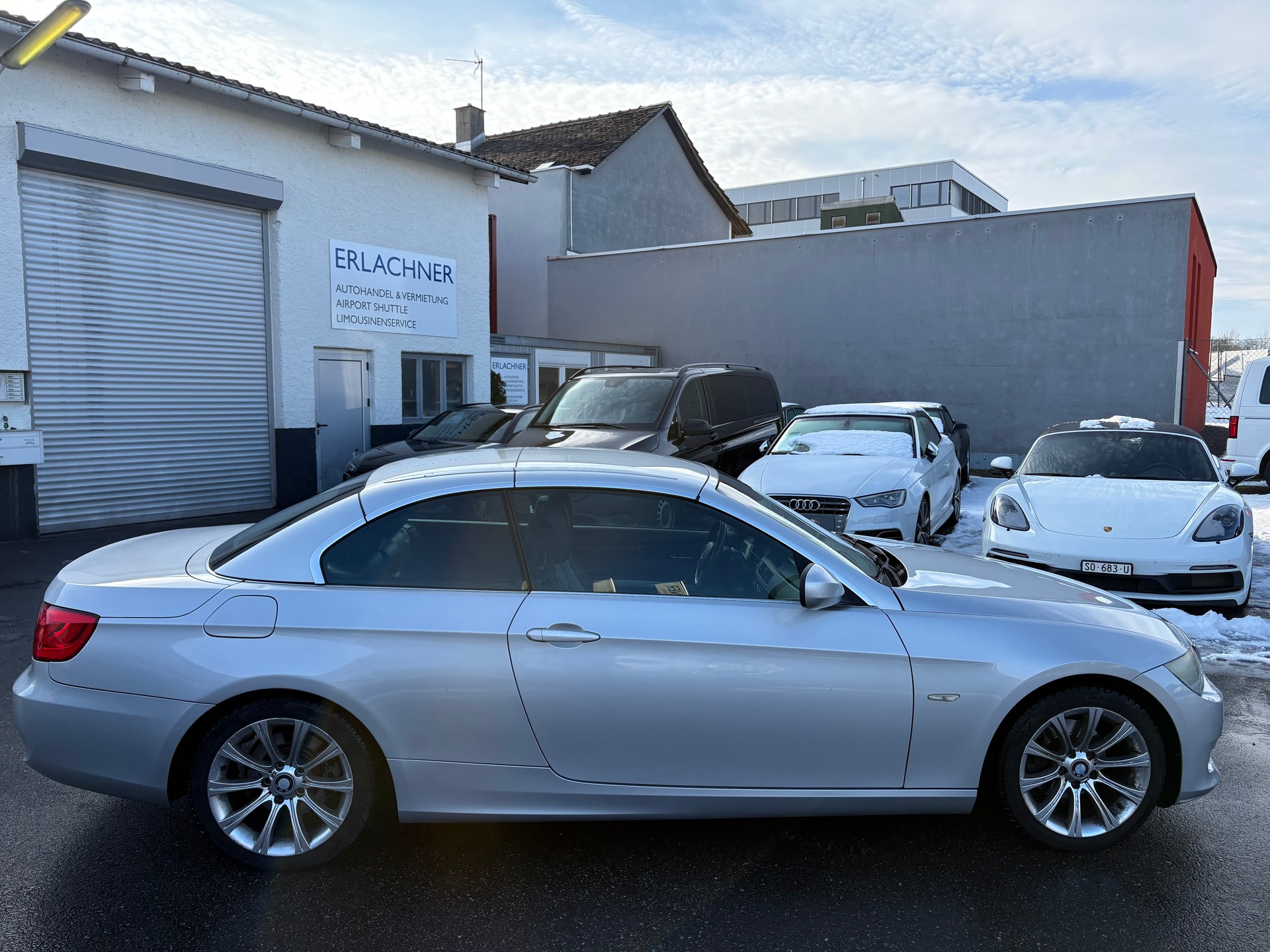 BMW 320i Cabriolet Steptronic-image-5