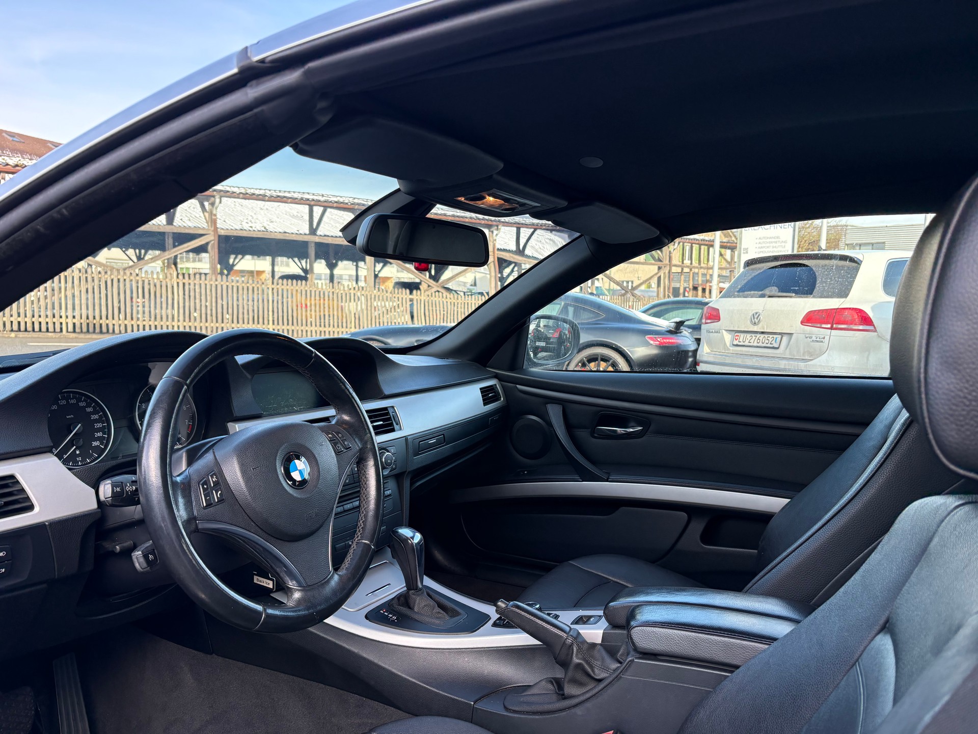 BMW 320i Cabriolet Steptronic-image-7