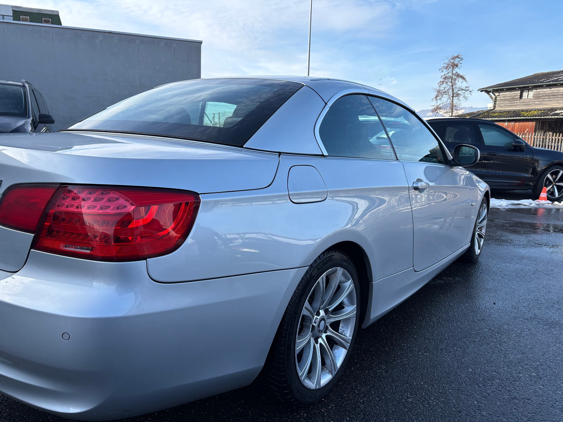 BMW 320i Cabriolet Steptronic-image-4