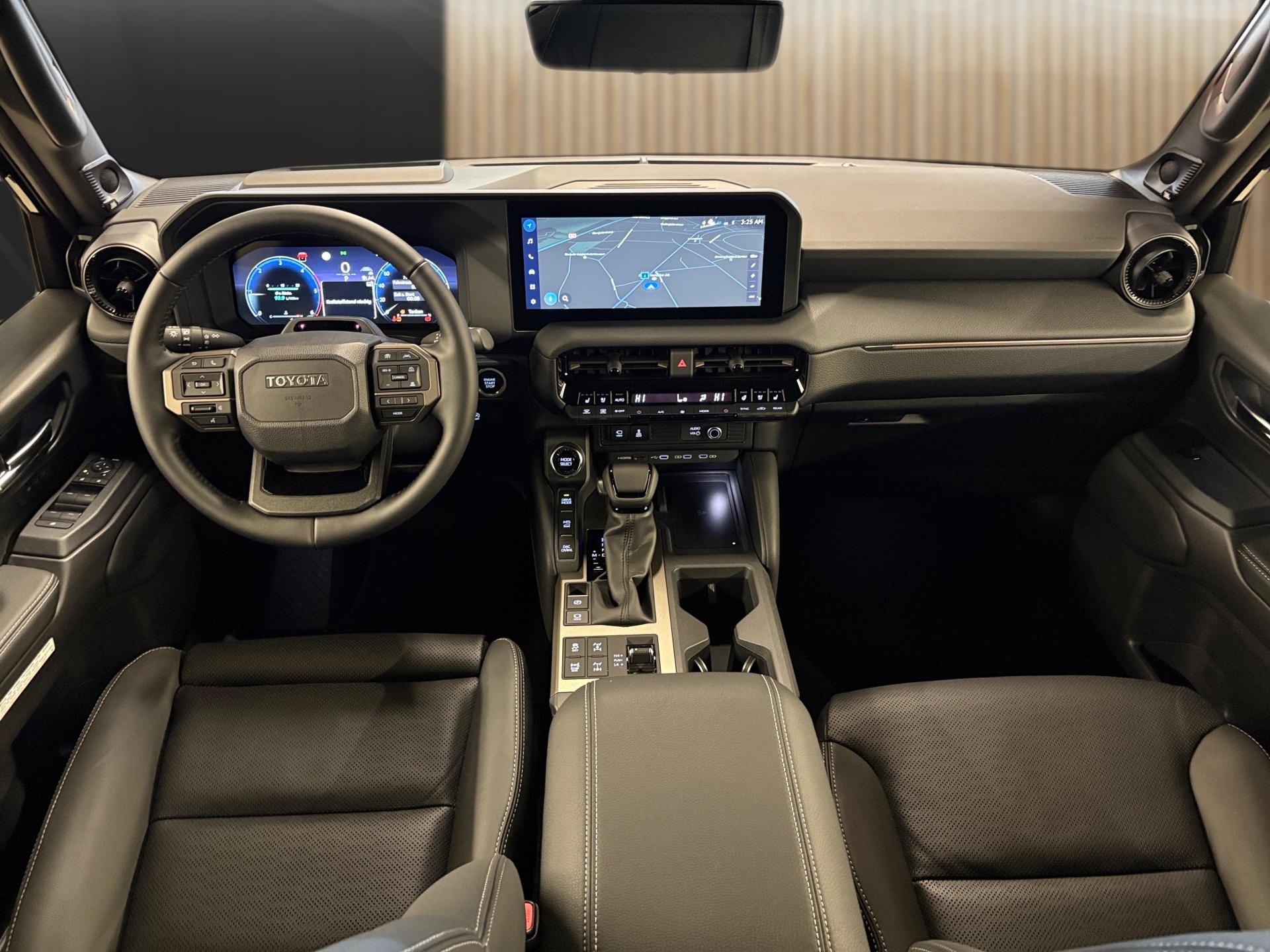 TOYOTA Land Cruiser 2.8 D 48V Invincible-image-11