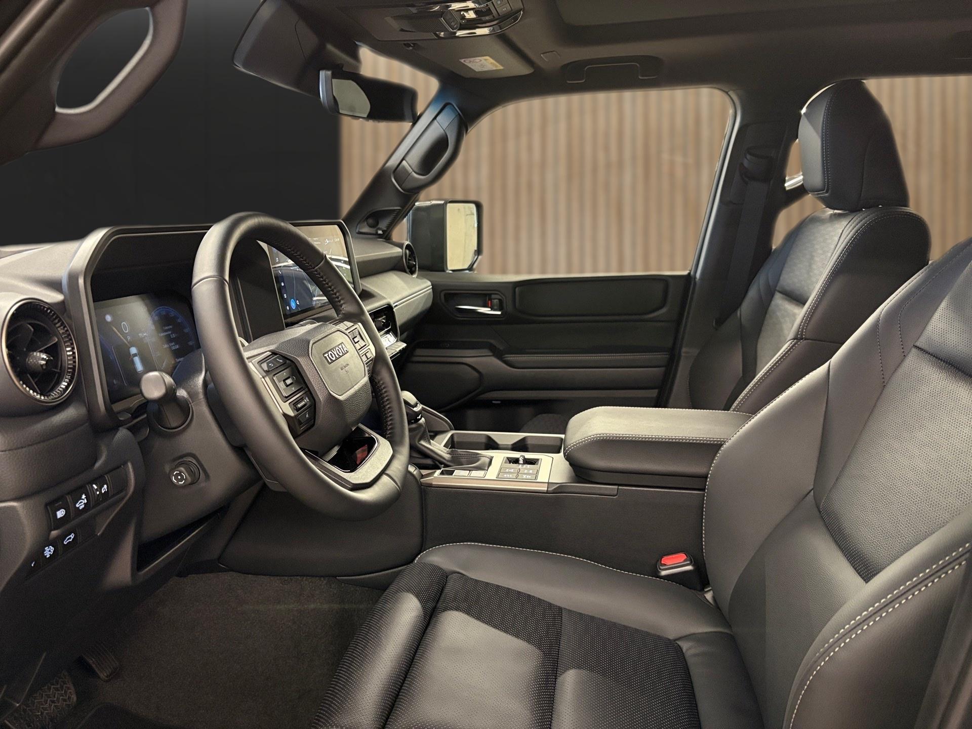 TOYOTA Land Cruiser 2.8 D 48V Invincible-image-9